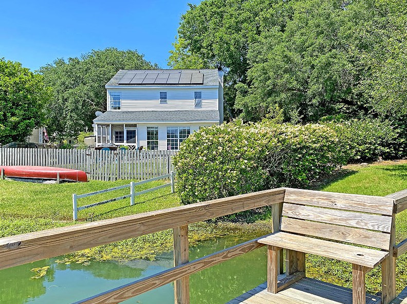 1719 Crystal Lk Dr, Charleston SC 29412-8279 exterior