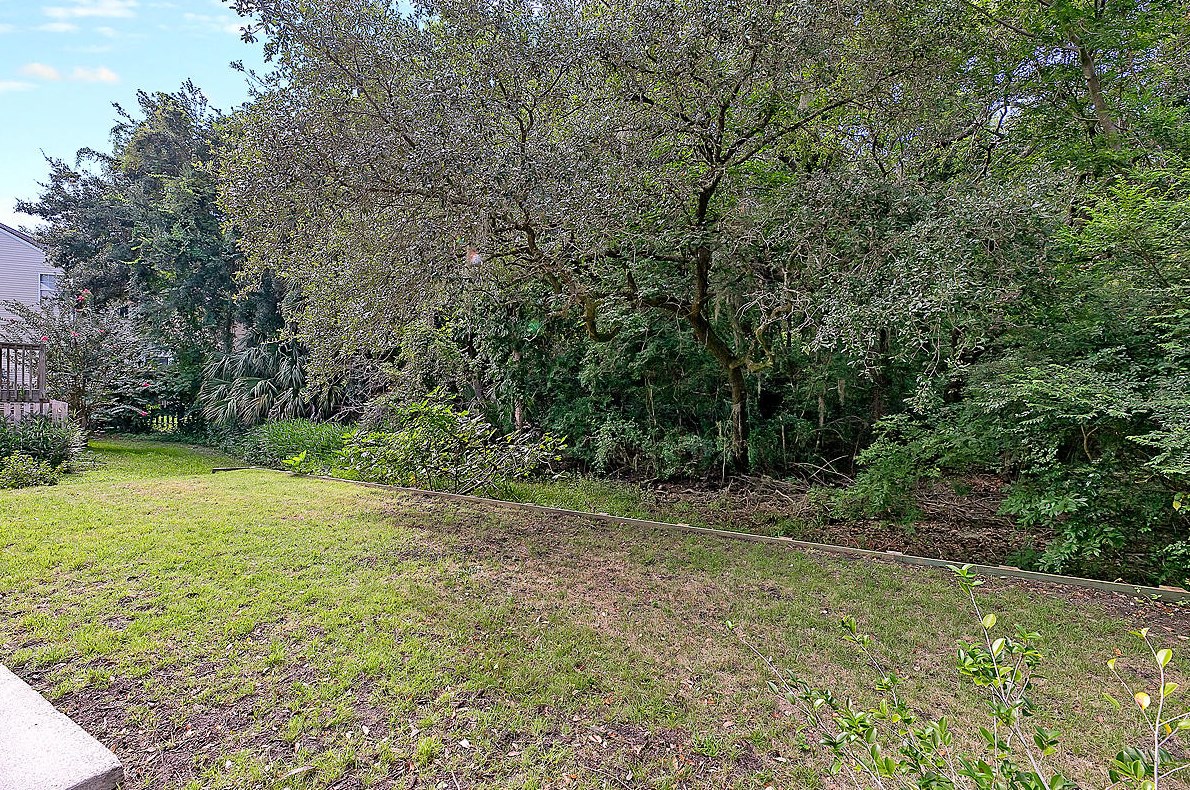 1719 Crystal Lk Dr, Charleston SC 29412-8279 exterior