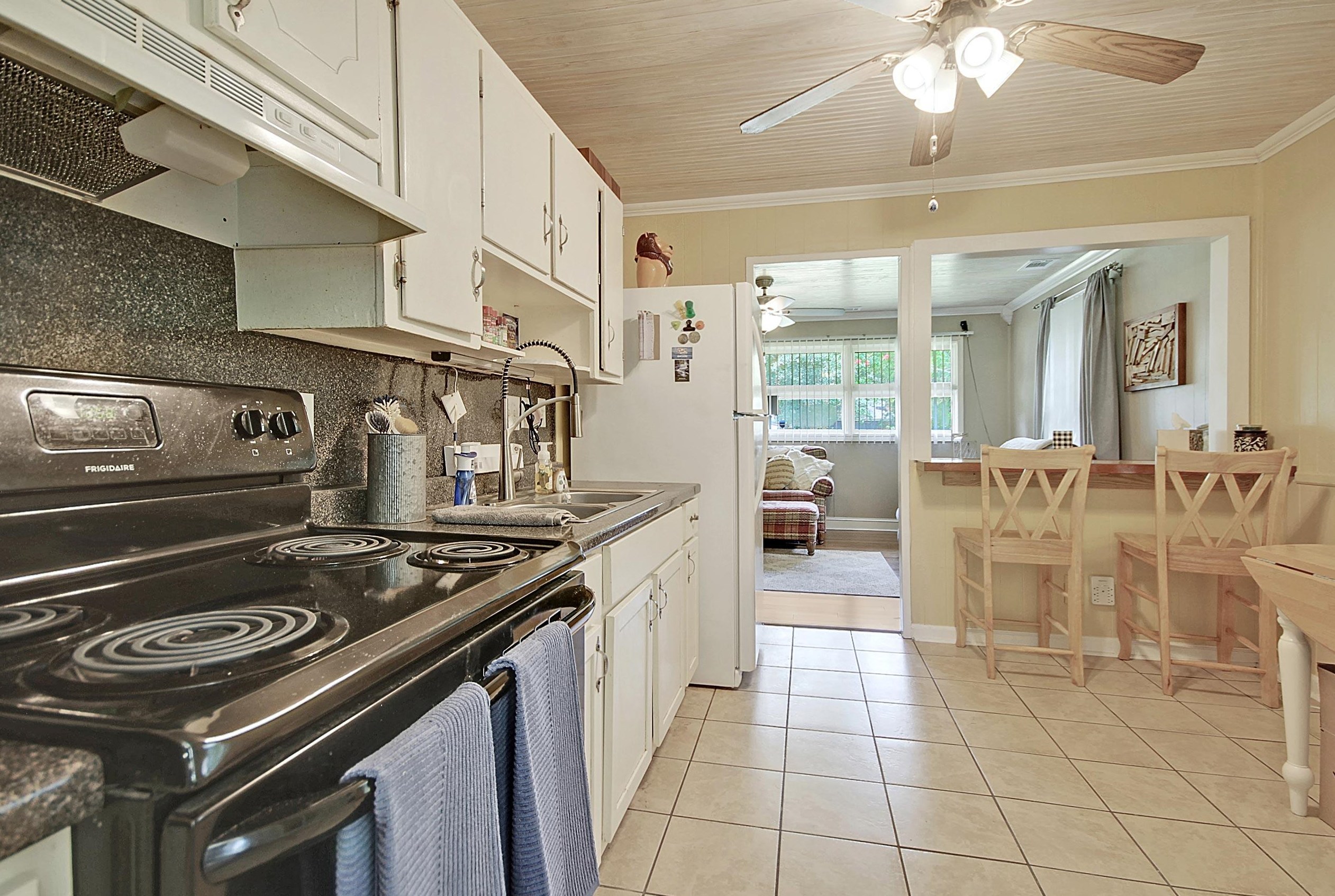 5819 Chaucer Dr, Charleston SC  29410-2723 exterior