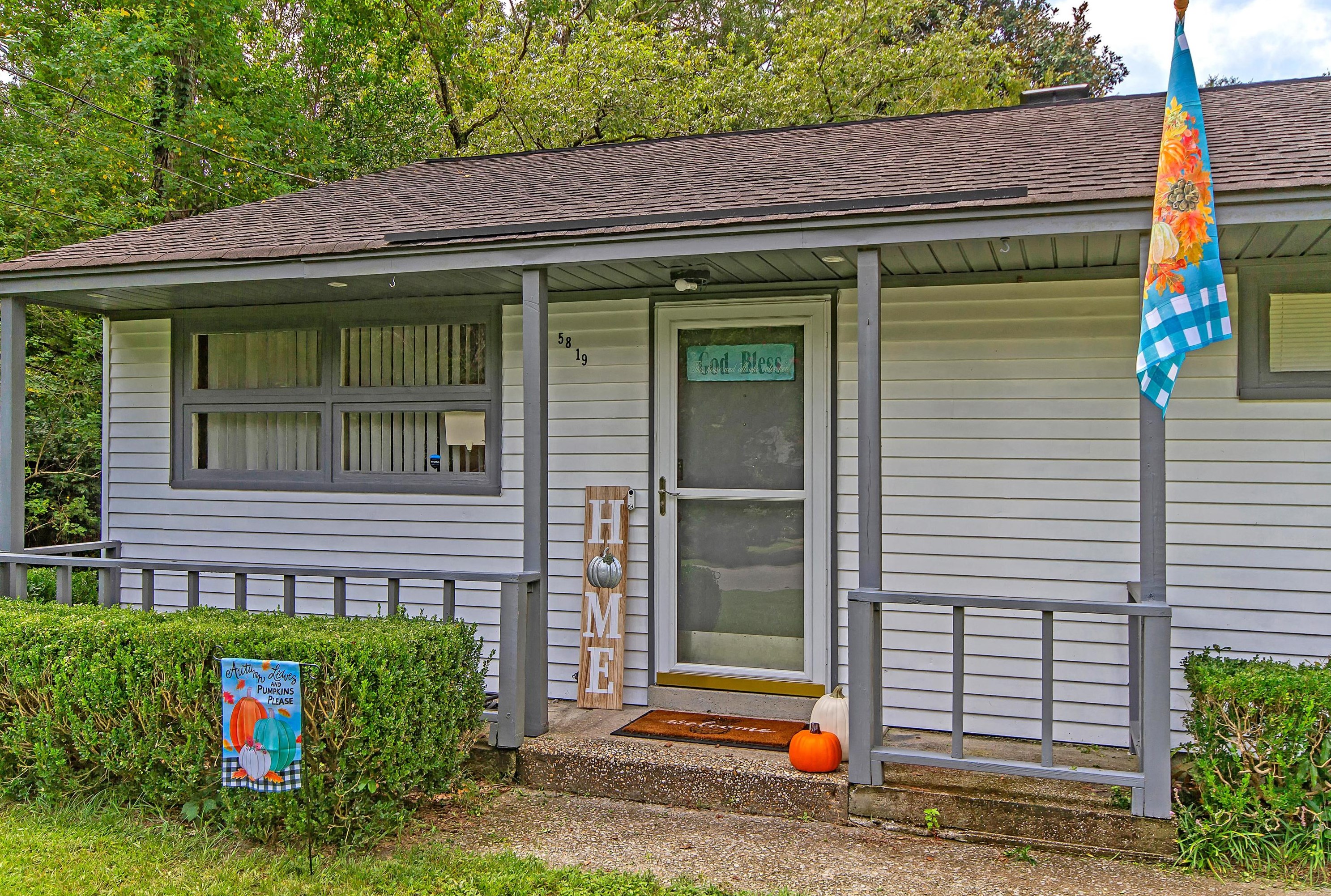 5819 Chaucer Dr, Charleston SC  29410-2723 exterior