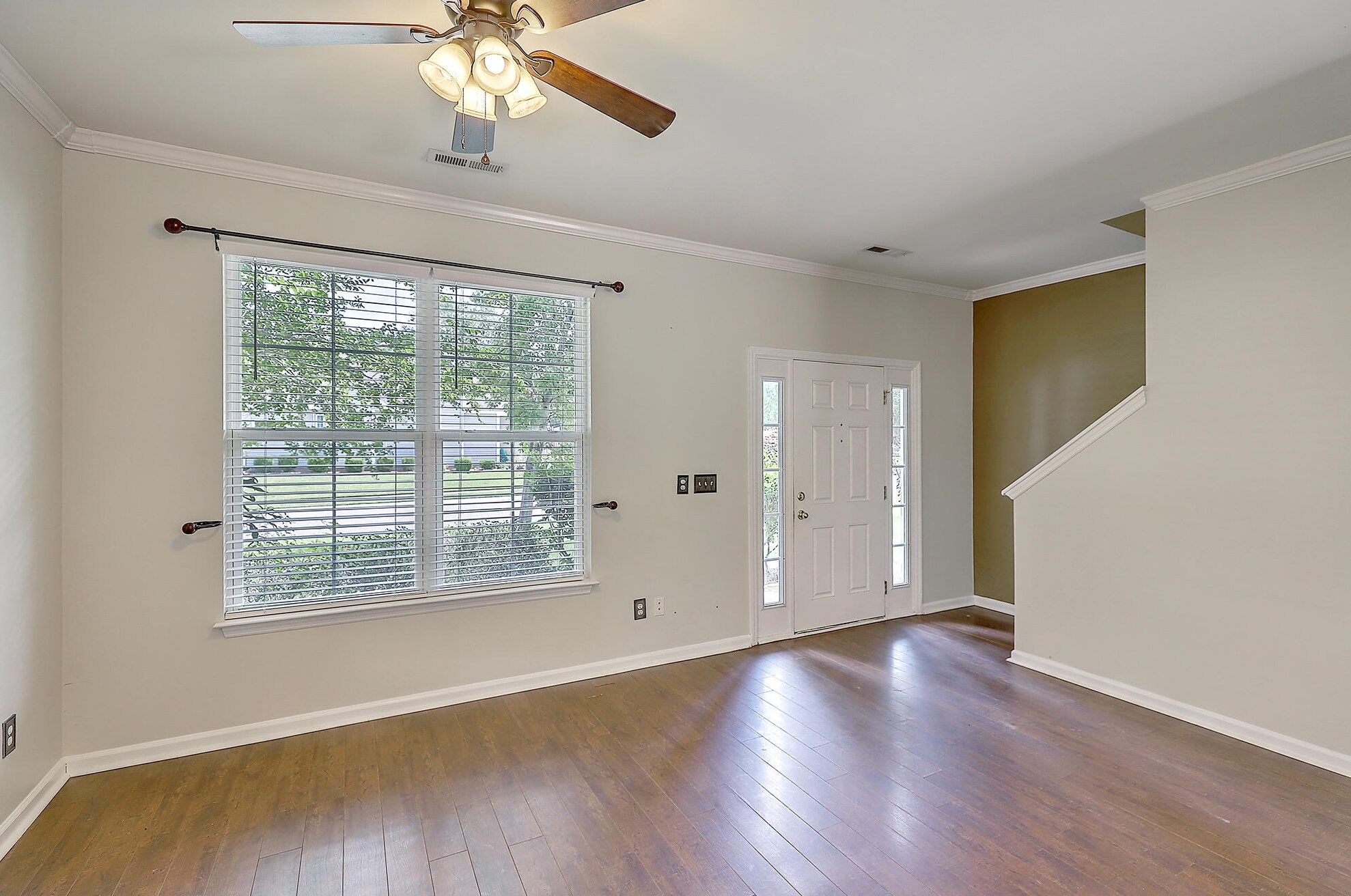 8983 Planters Row Ln, Summerville SC  29485-8968 exterior
