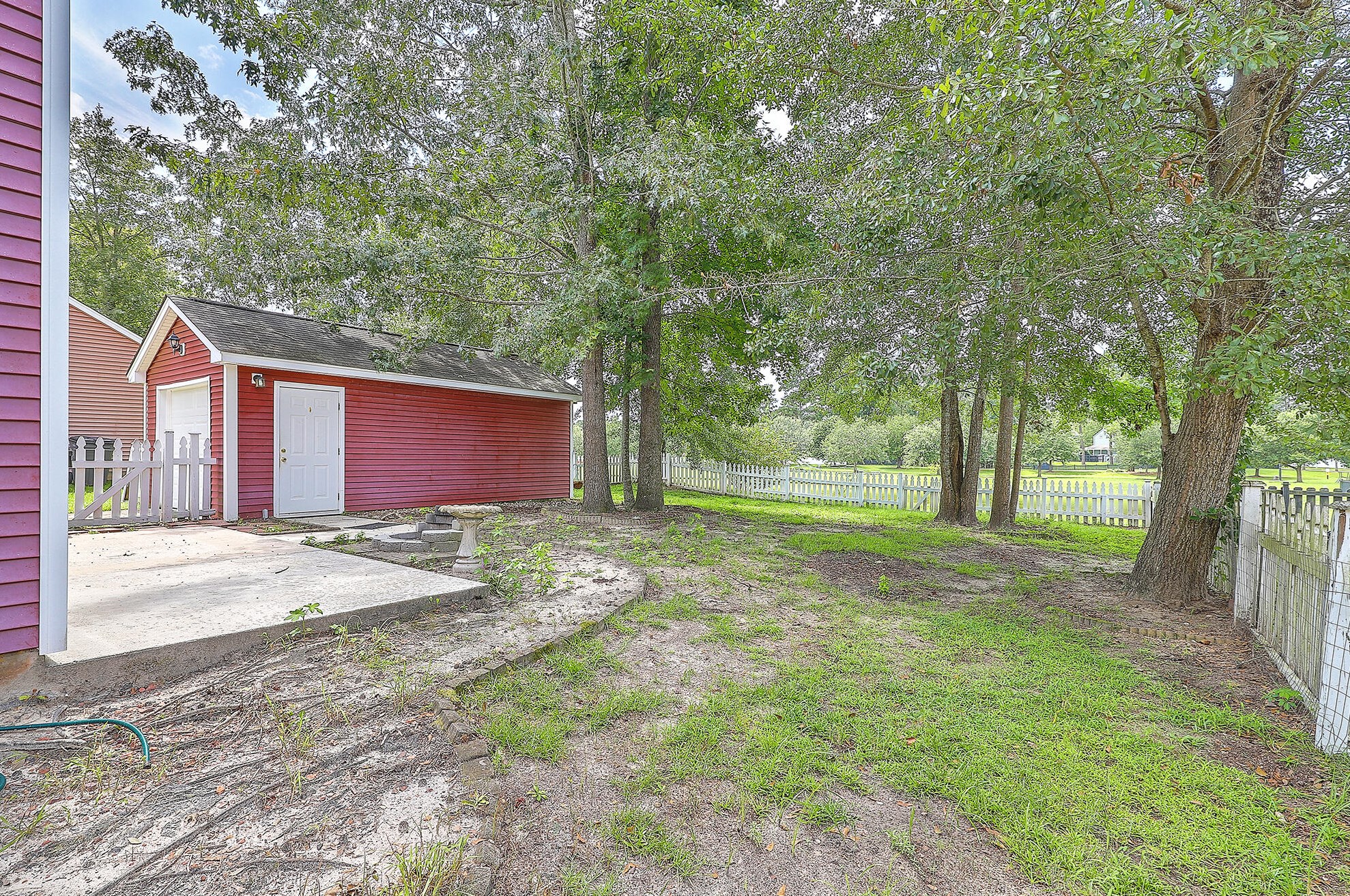 8983 Planters Row Ln, Summerville SC  29485-8968 exterior