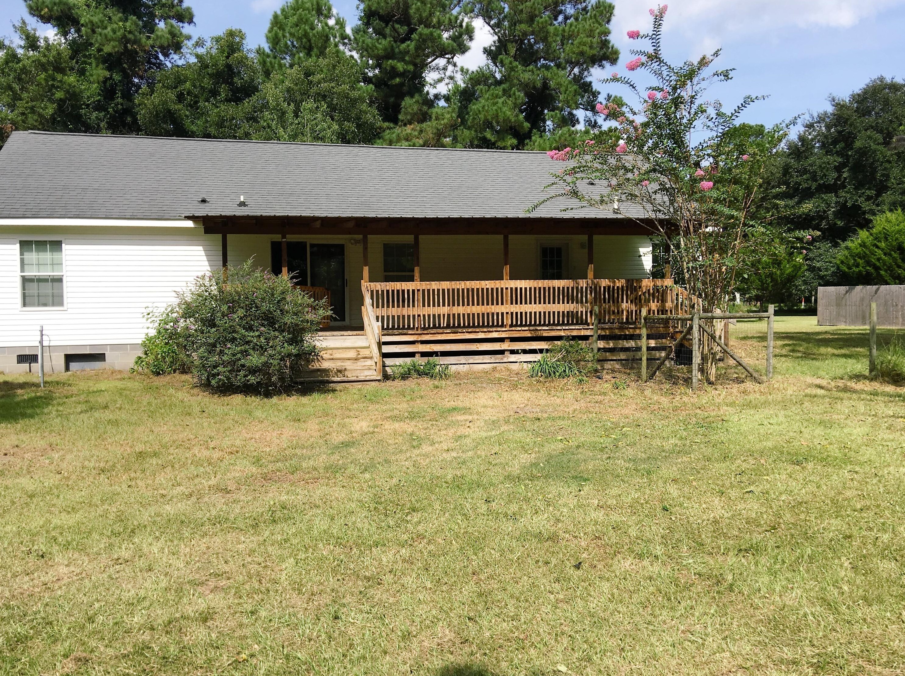 1785 Ruffin Rd, Walterboro SC 29488-9050 exterior
