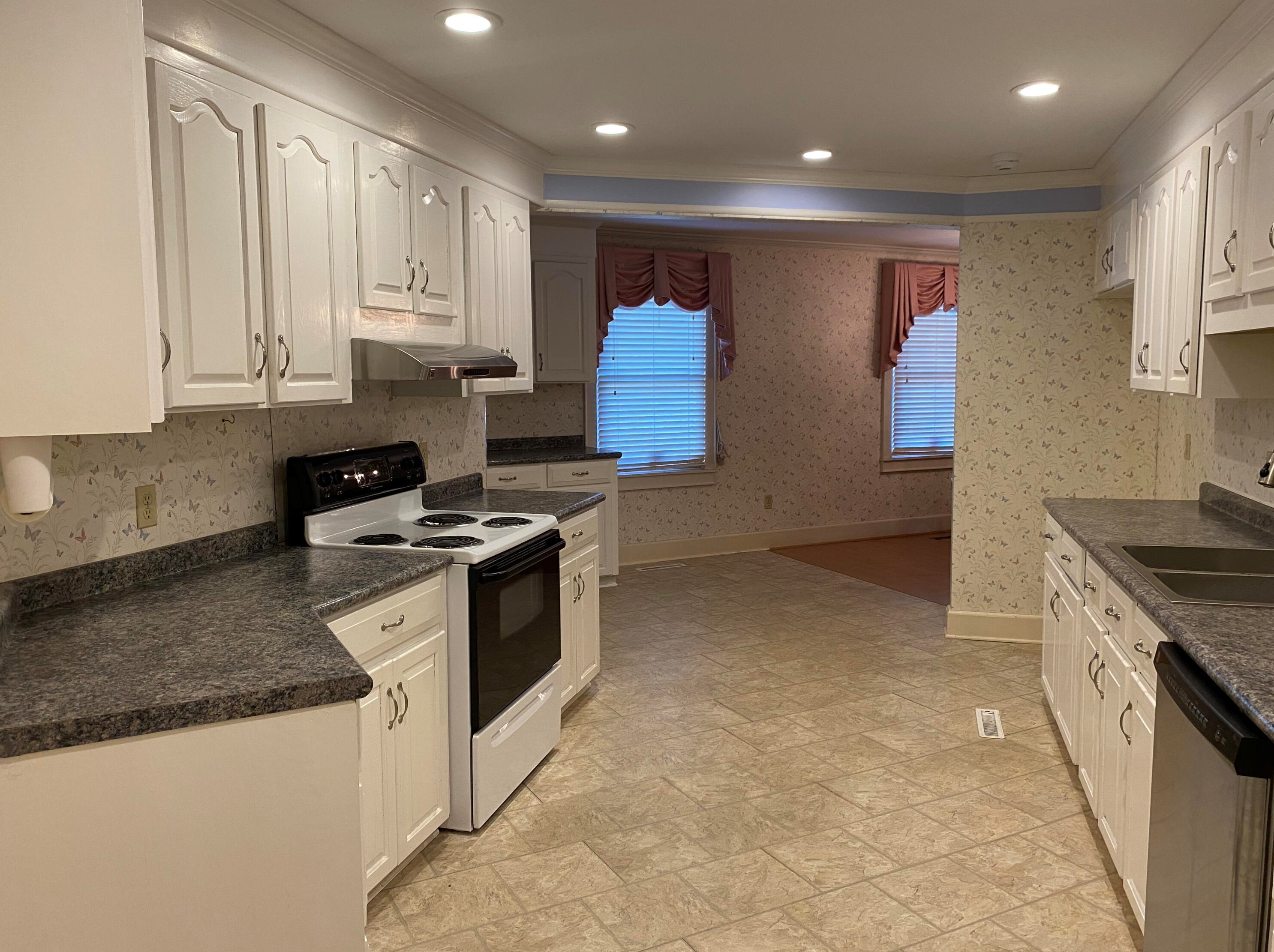 35 Waverly Rd, Walterboro SC  29488-3671 exterior