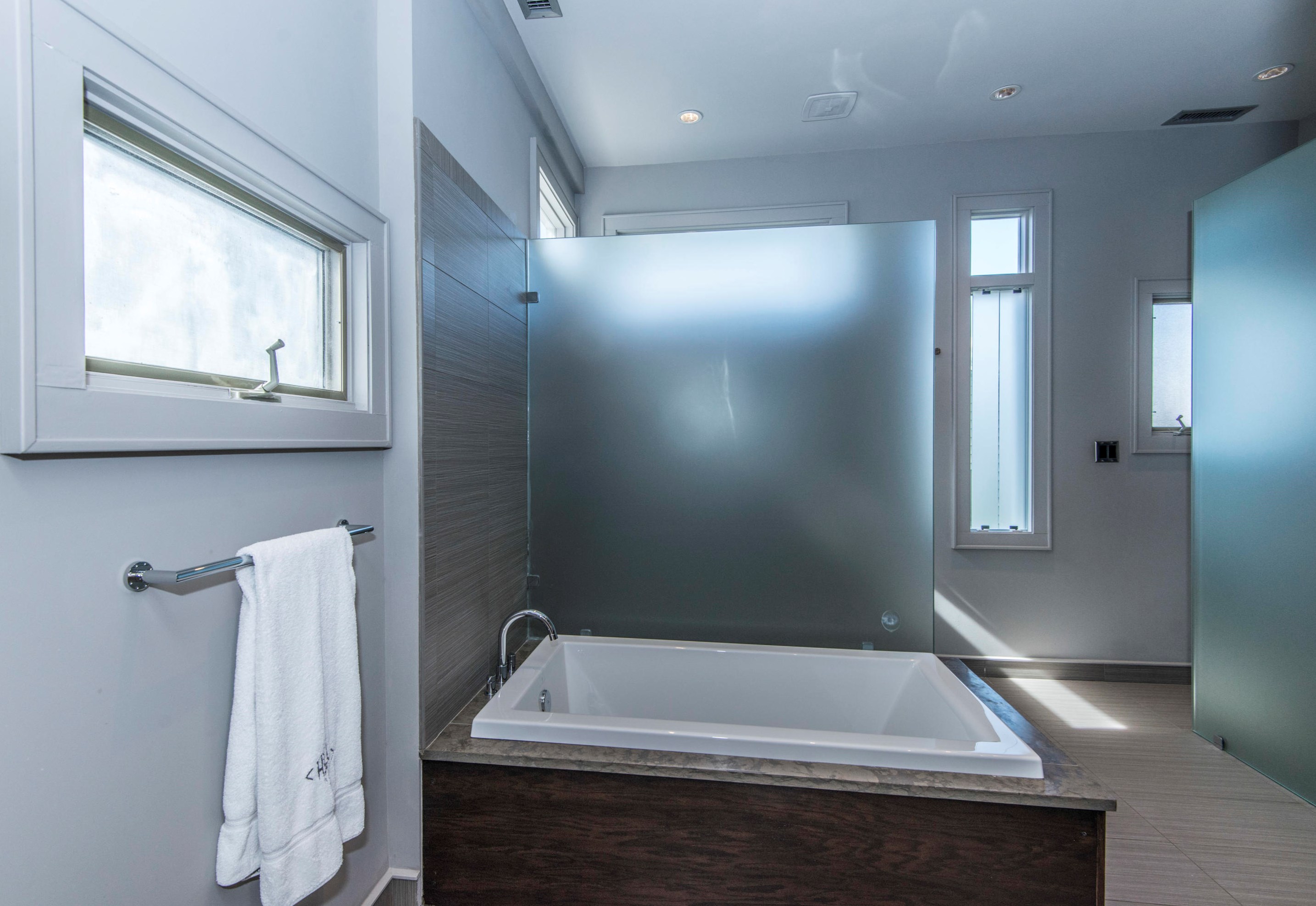 28 Charlotte St, Charleston SC 29403-6613 exterior