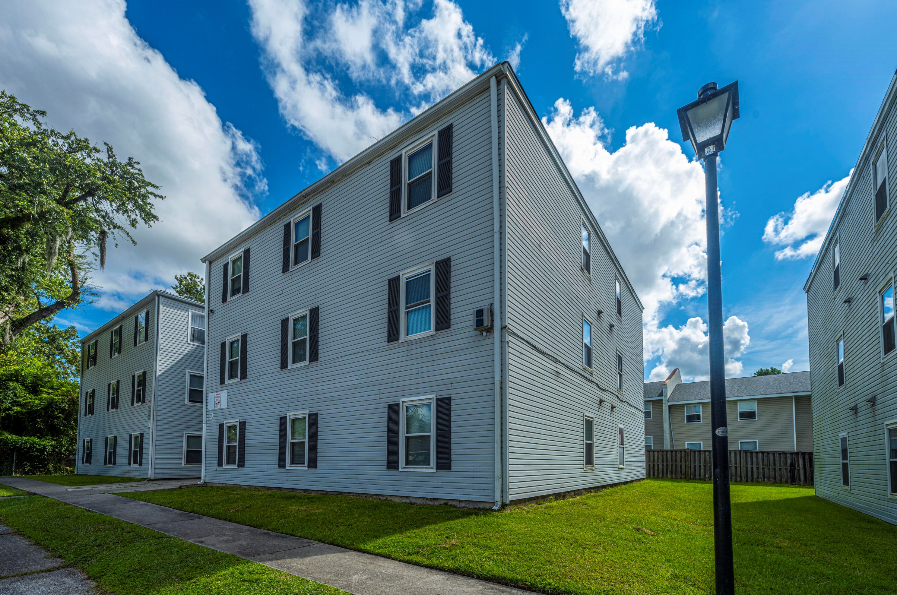 1251 Sumner Ave, Charleston SC 29406-3840 exterior