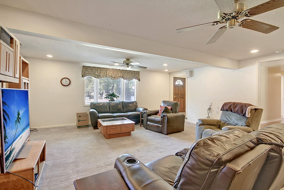 2234 Parsonage Rd, Charleston SC 29414-6307 exterior