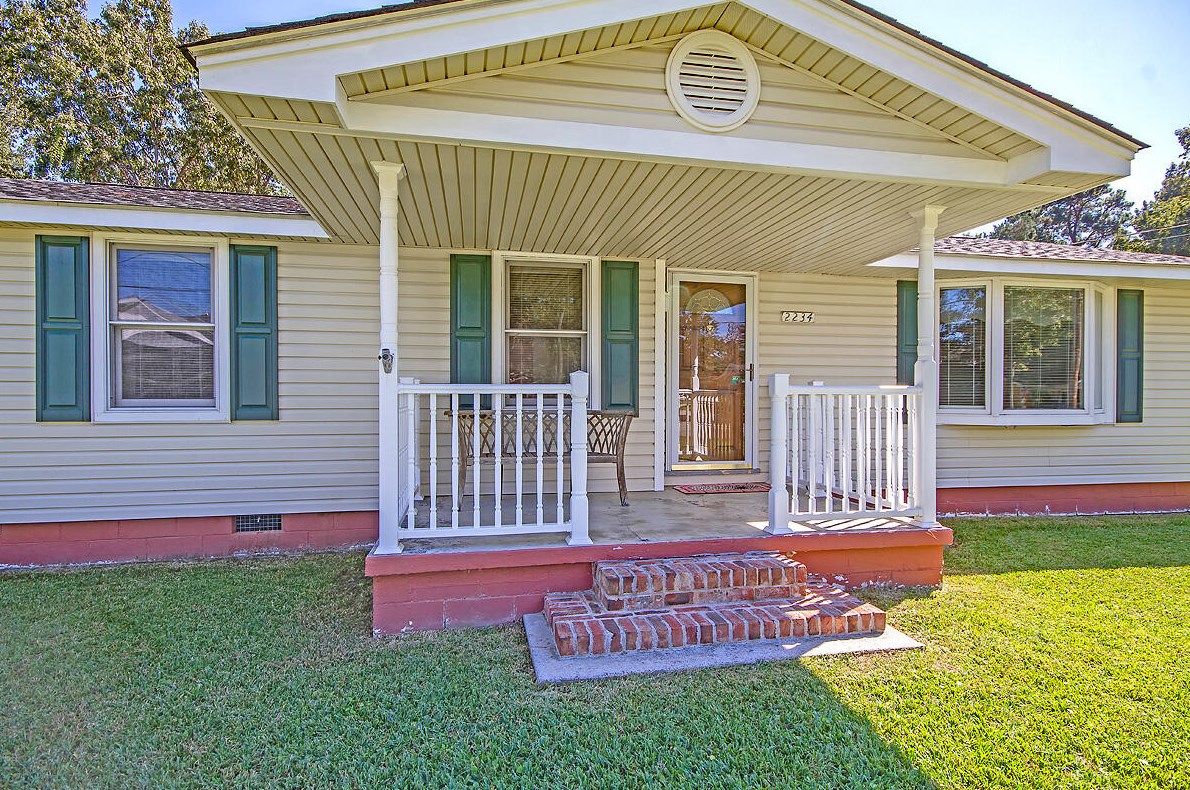 2234 Parsonage Rd, Charleston SC 29414-6307 exterior