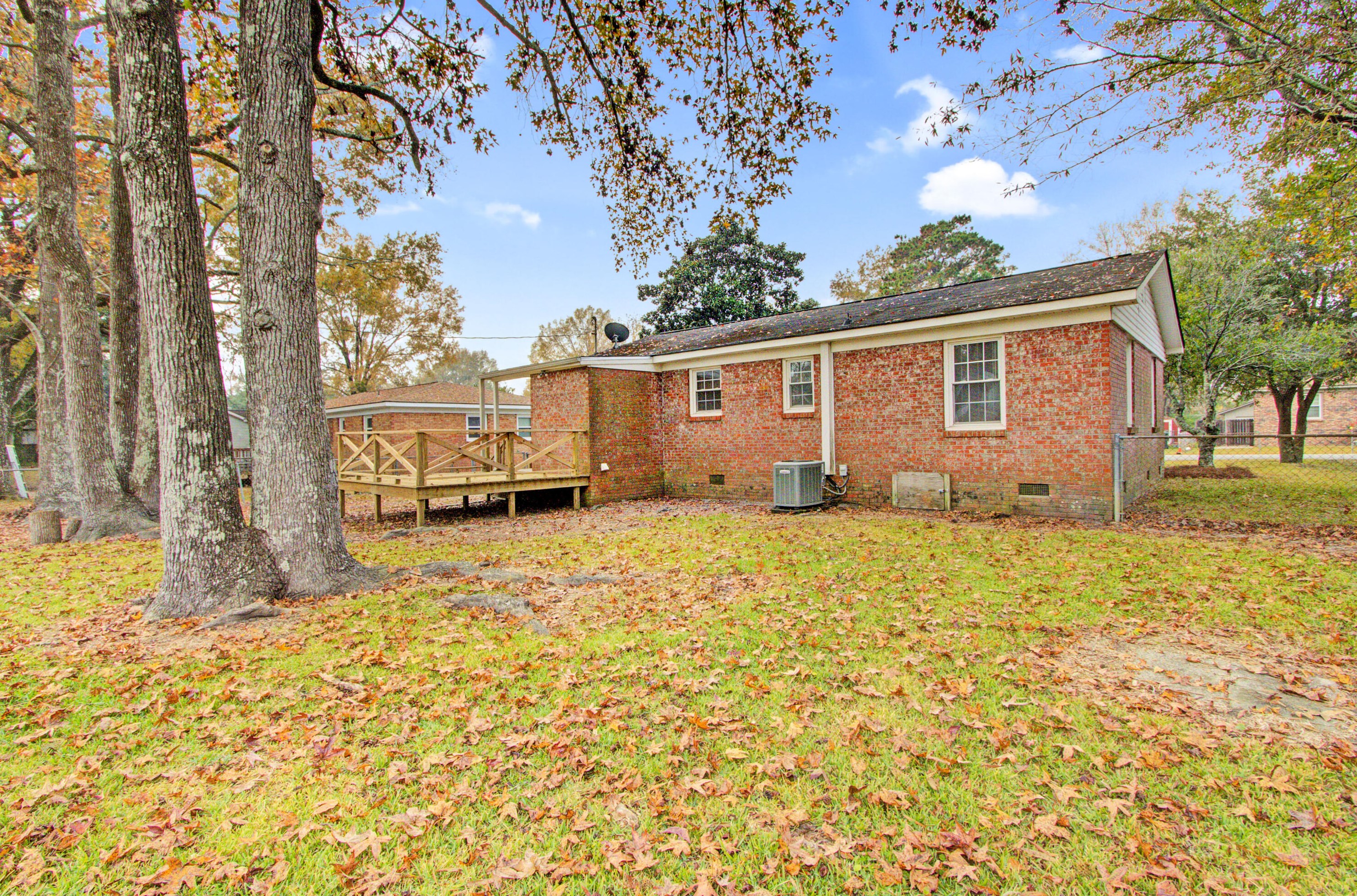 428 Mary Scott Dr, Charleston SC 29445-3505 exterior