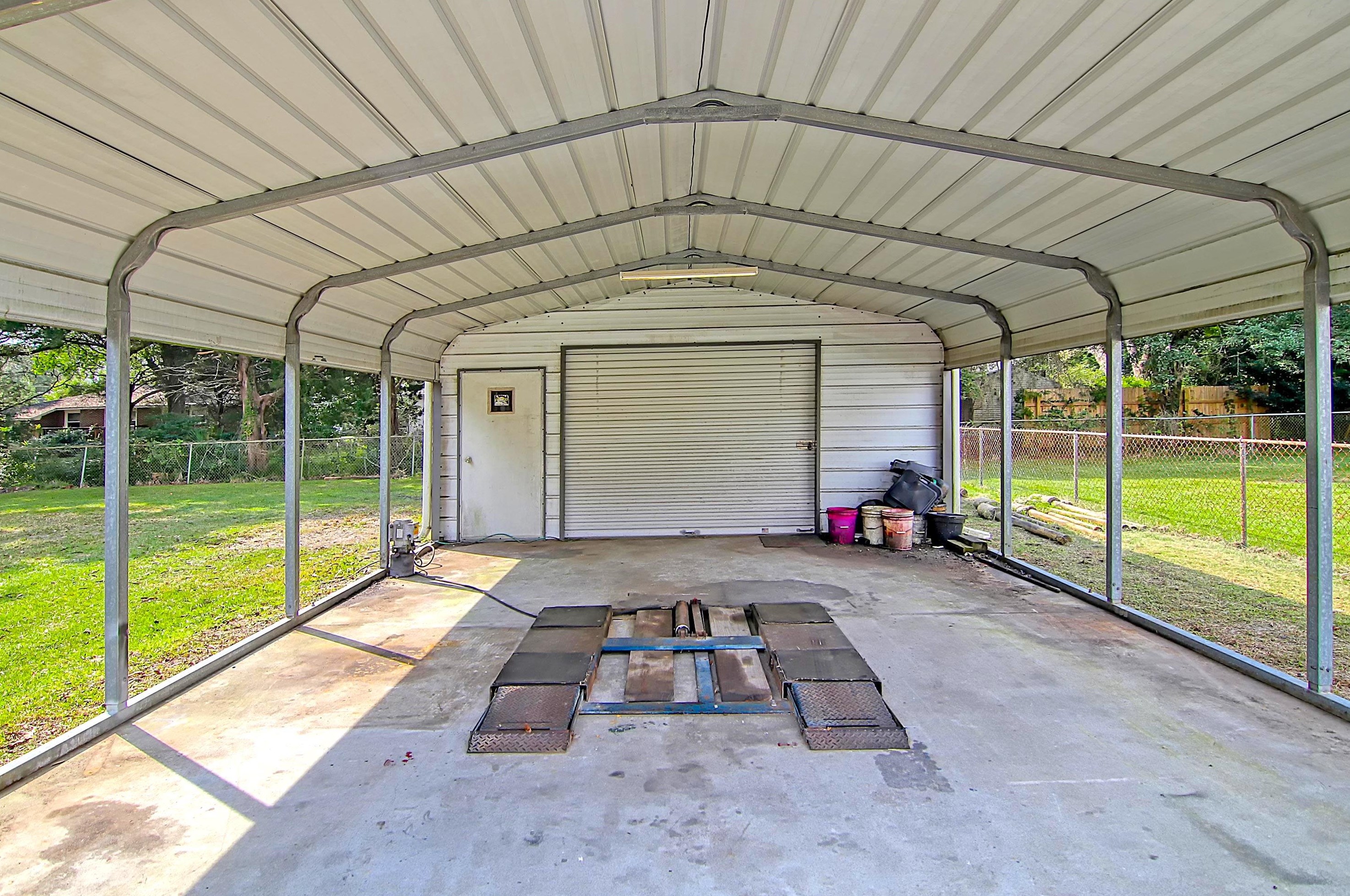 2555 Church Crk Dr, Charleston SC 29414-6407 exterior