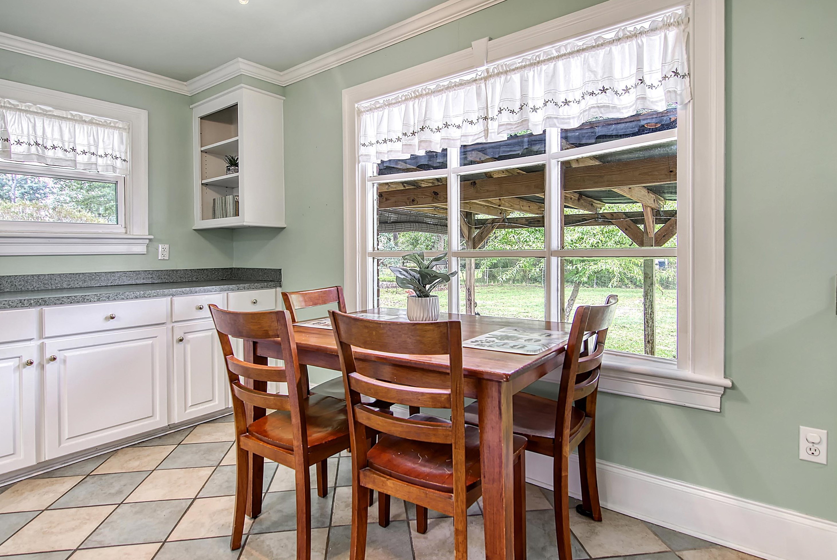 2555 Church Crk Dr, Charleston SC 29414-6407 exterior