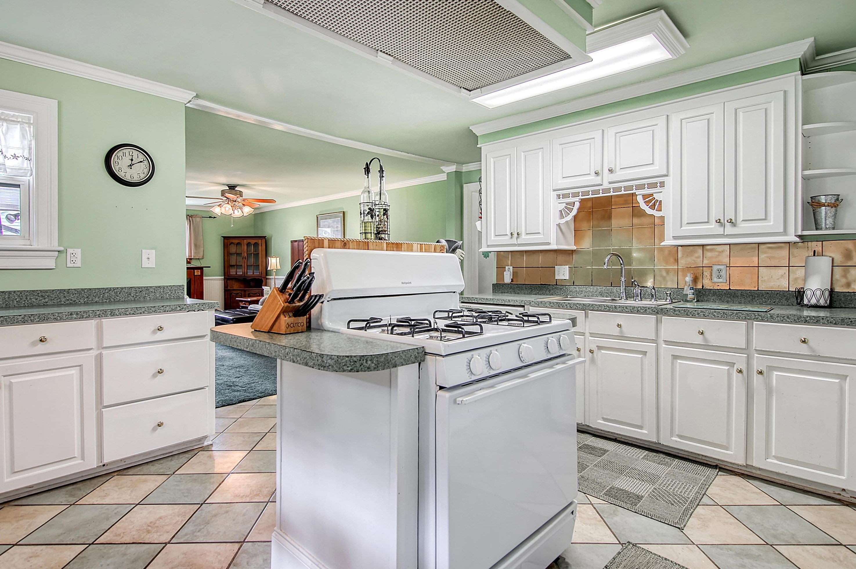 2555 Church Crk Dr, Charleston SC 29414-6407 exterior