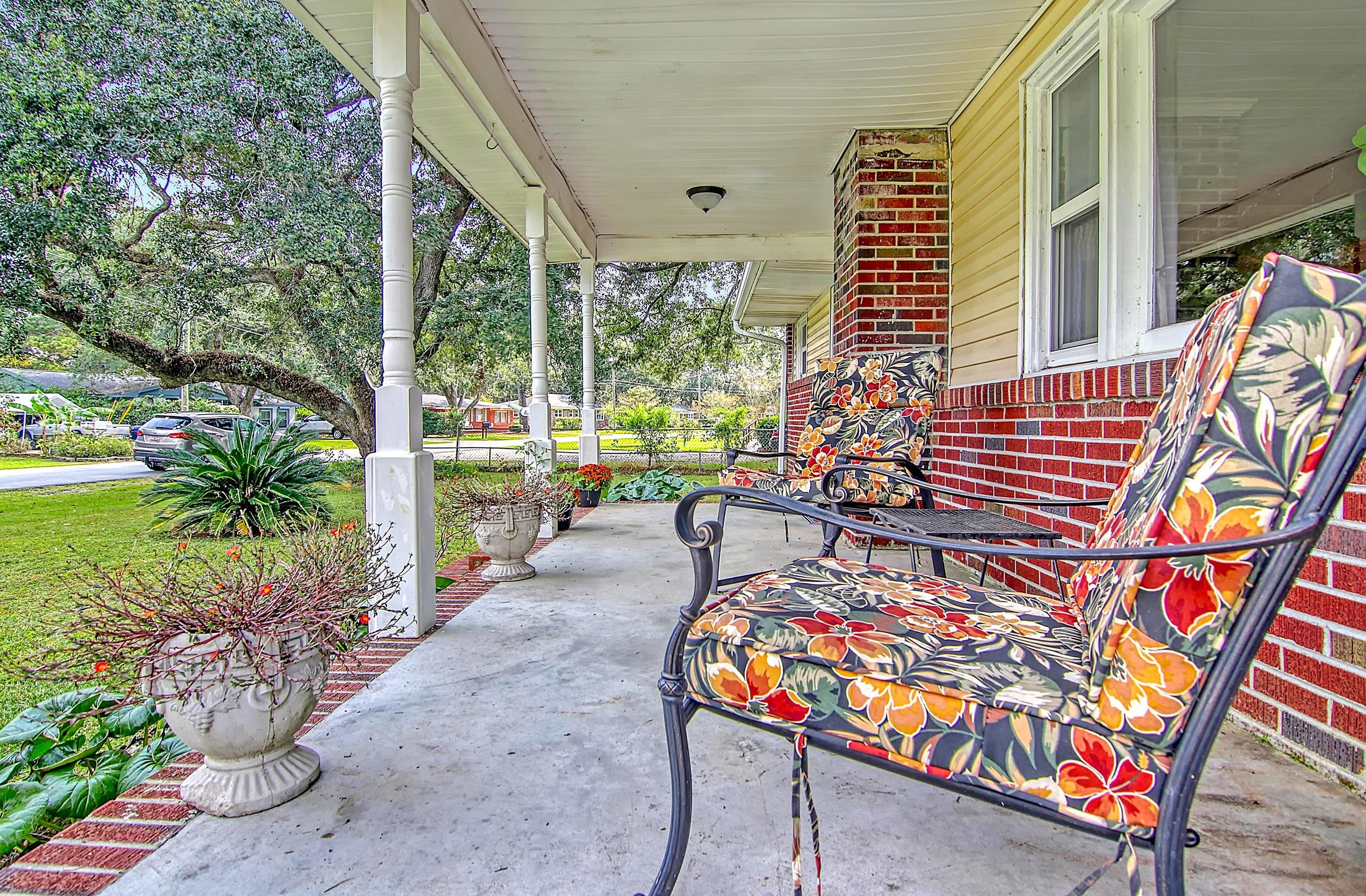 2555 Church Crk Dr, Charleston SC 29414-6407 exterior