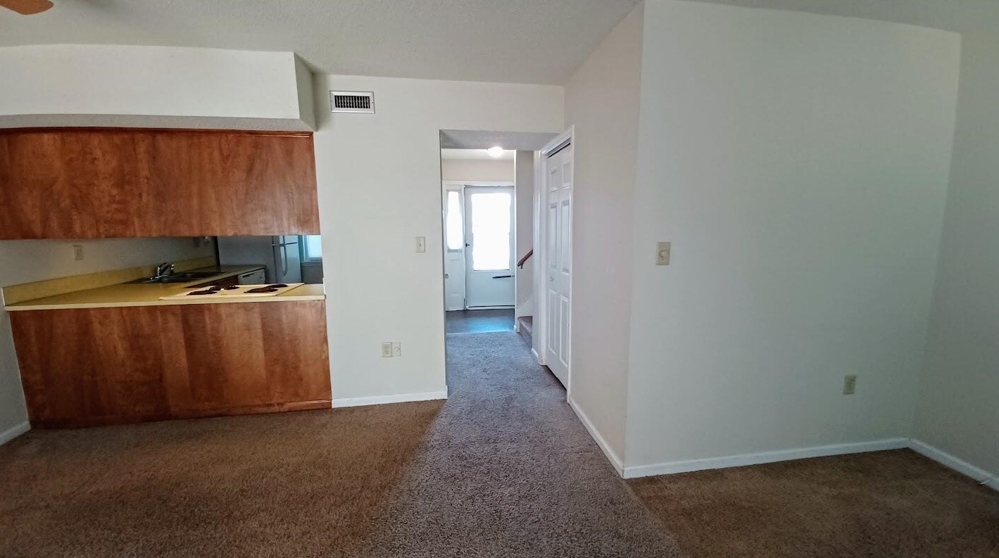 5048 Foxwood Dr, Charleston SC 29418-3282 exterior