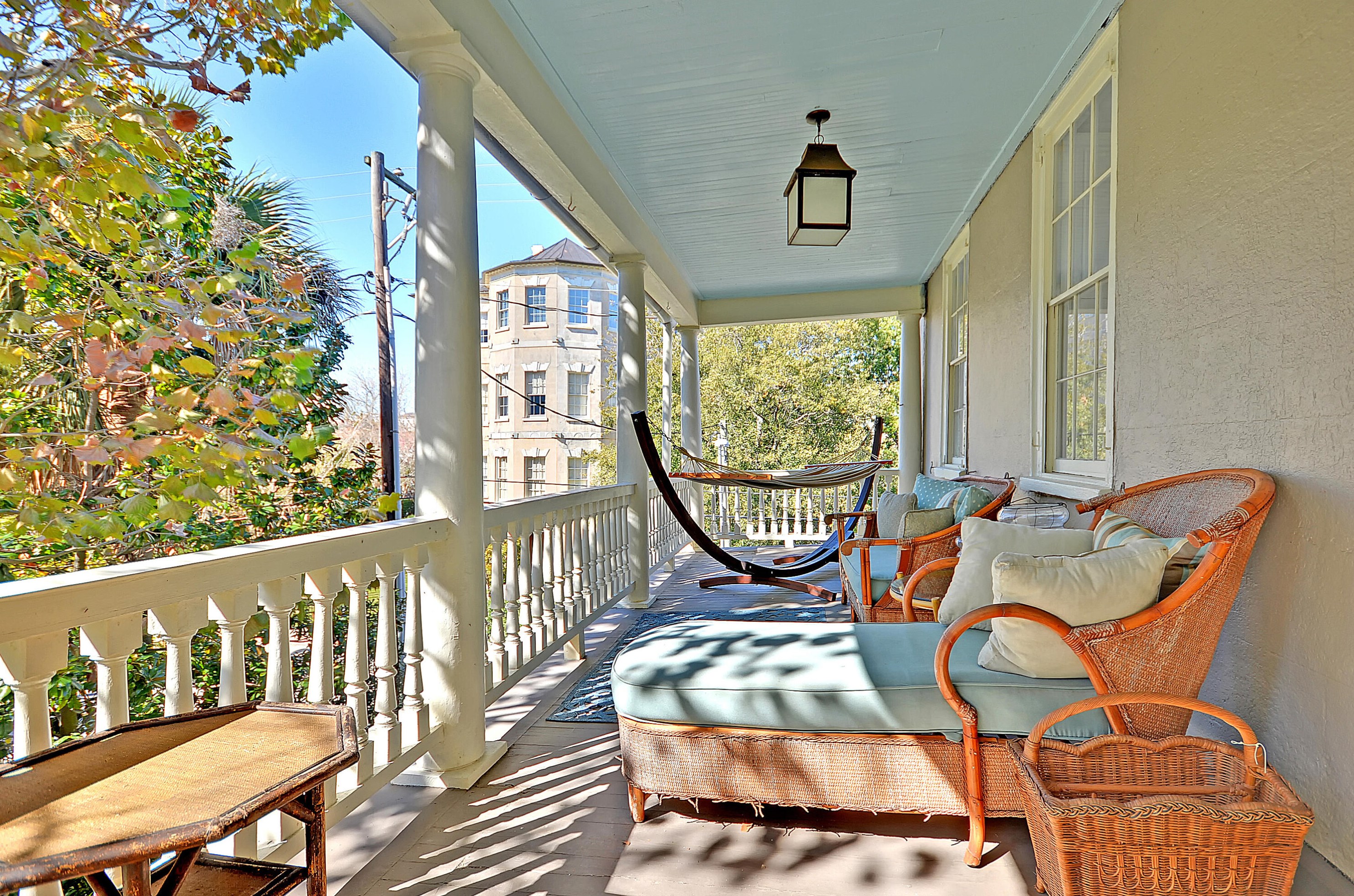 11 George St, Charleston SC  29401-1669 exterior