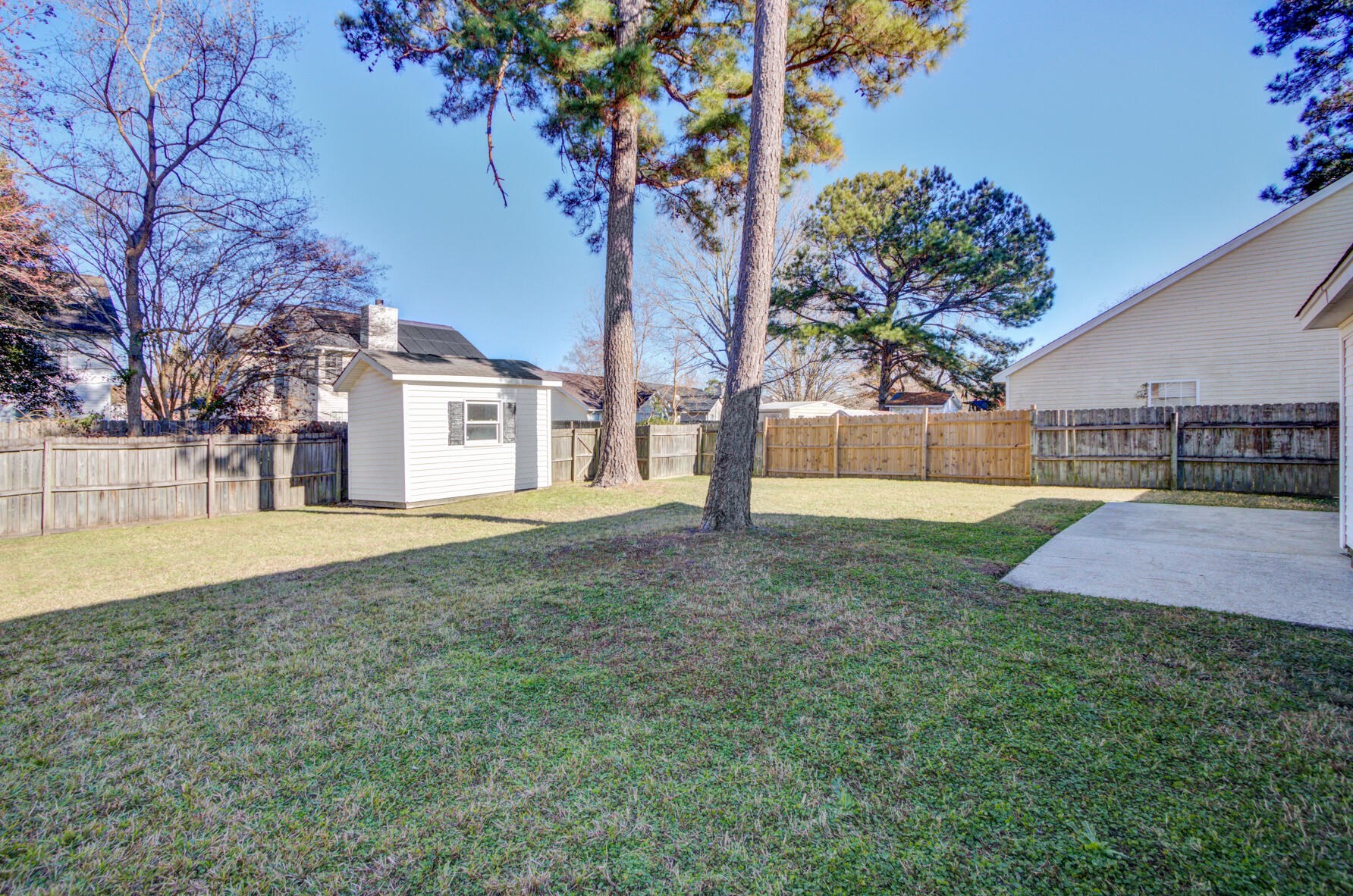 230 Hastings Dr, Charleston SC 29445-6620 exterior