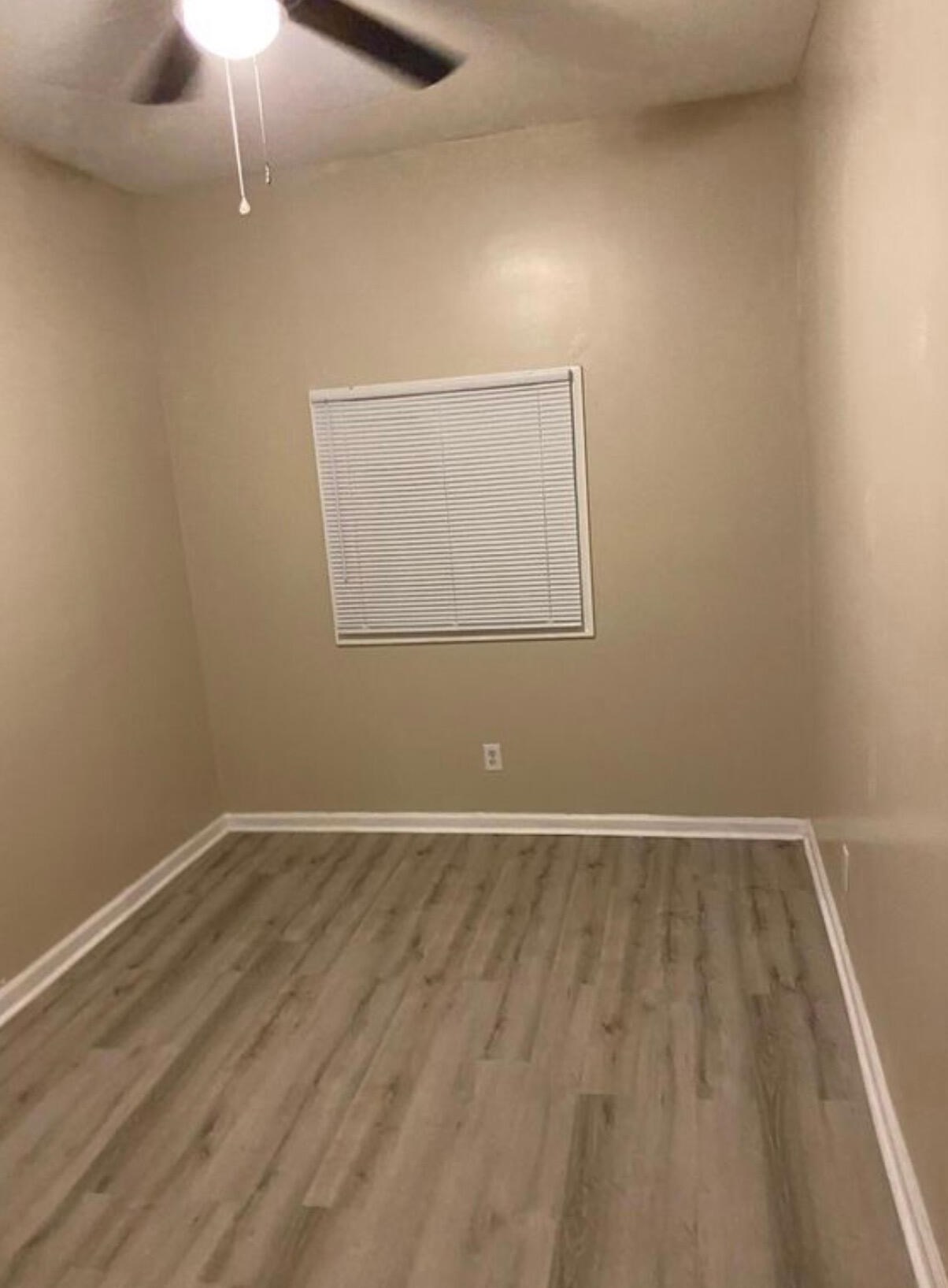 155 Romney St, Charleston SC  29403-3838 exterior