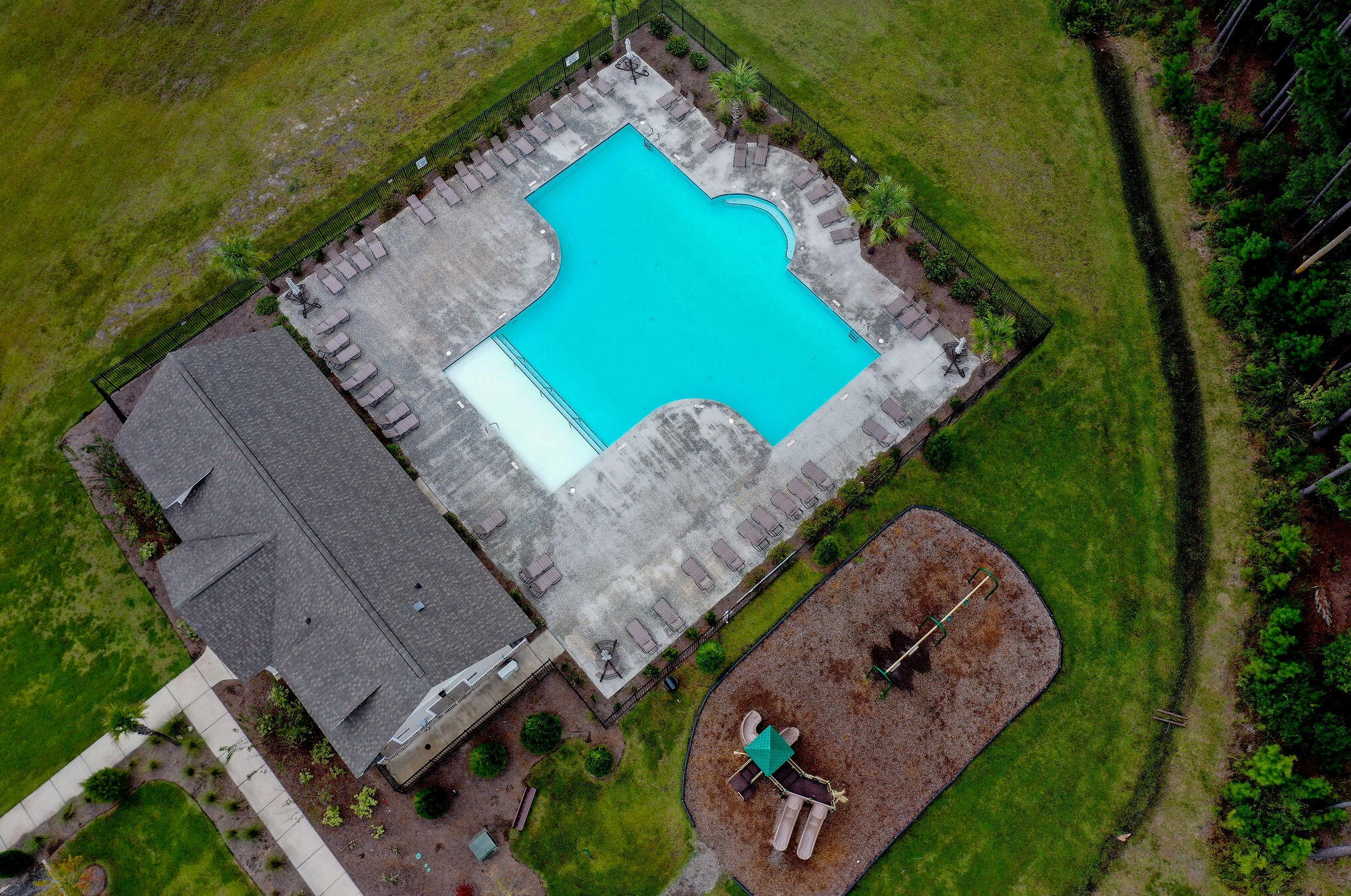 427 Sanctuary Park Dr, Summerville SC  29486 exterior