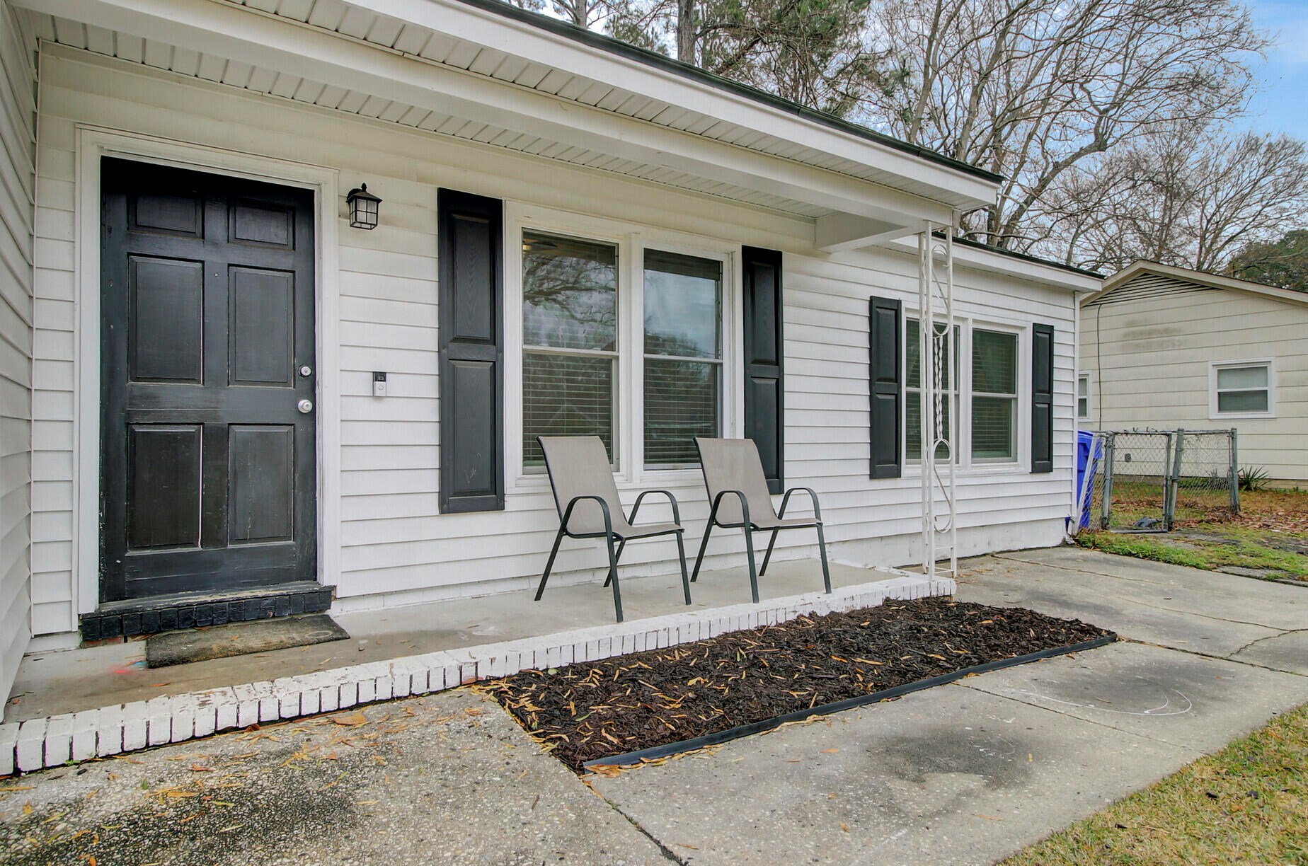 7663 Hillview Ln, Charleston SC  29420-8840 exterior