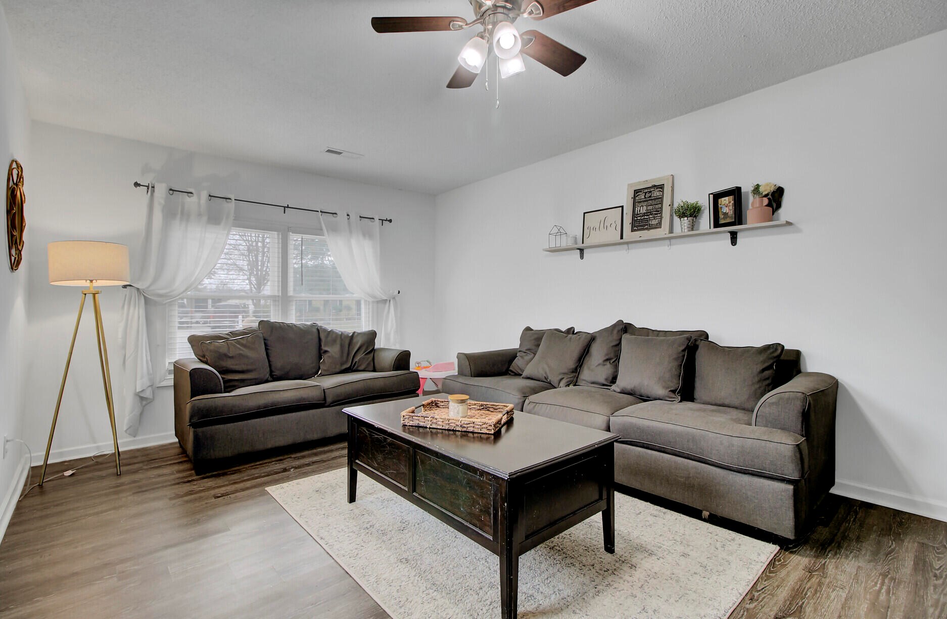 7663 Hillview Ln, Charleston SC  29420-8840 exterior