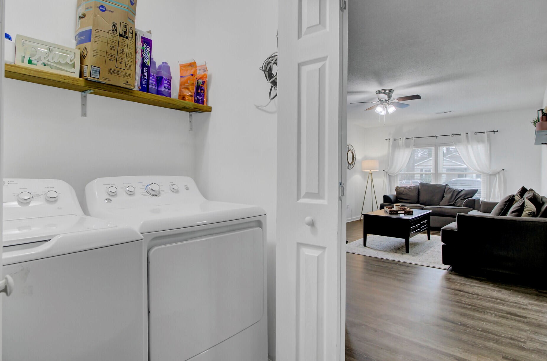 7663 Hillview Ln, Charleston SC  29420-8840 exterior