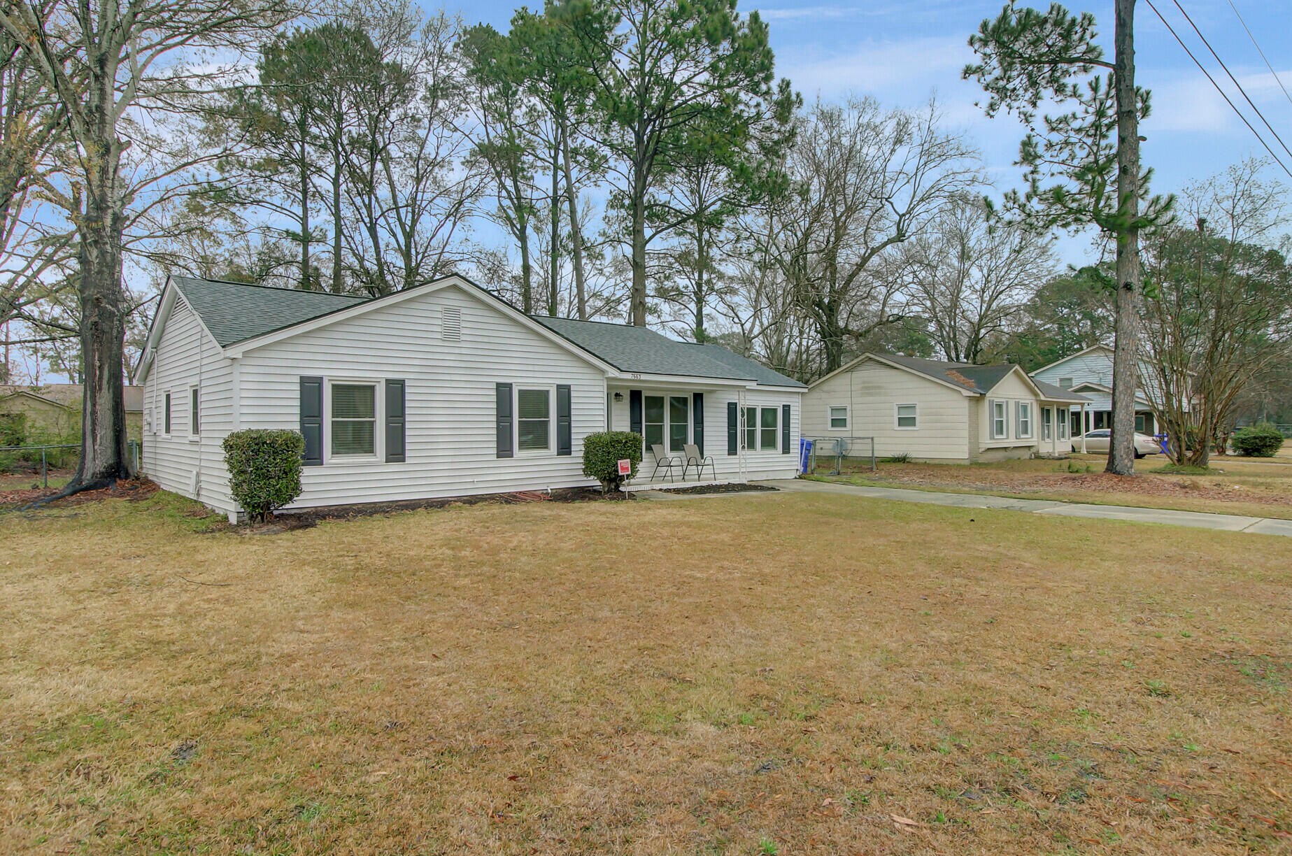 7663 Hillview Ln, Charleston SC  29420-8840 exterior