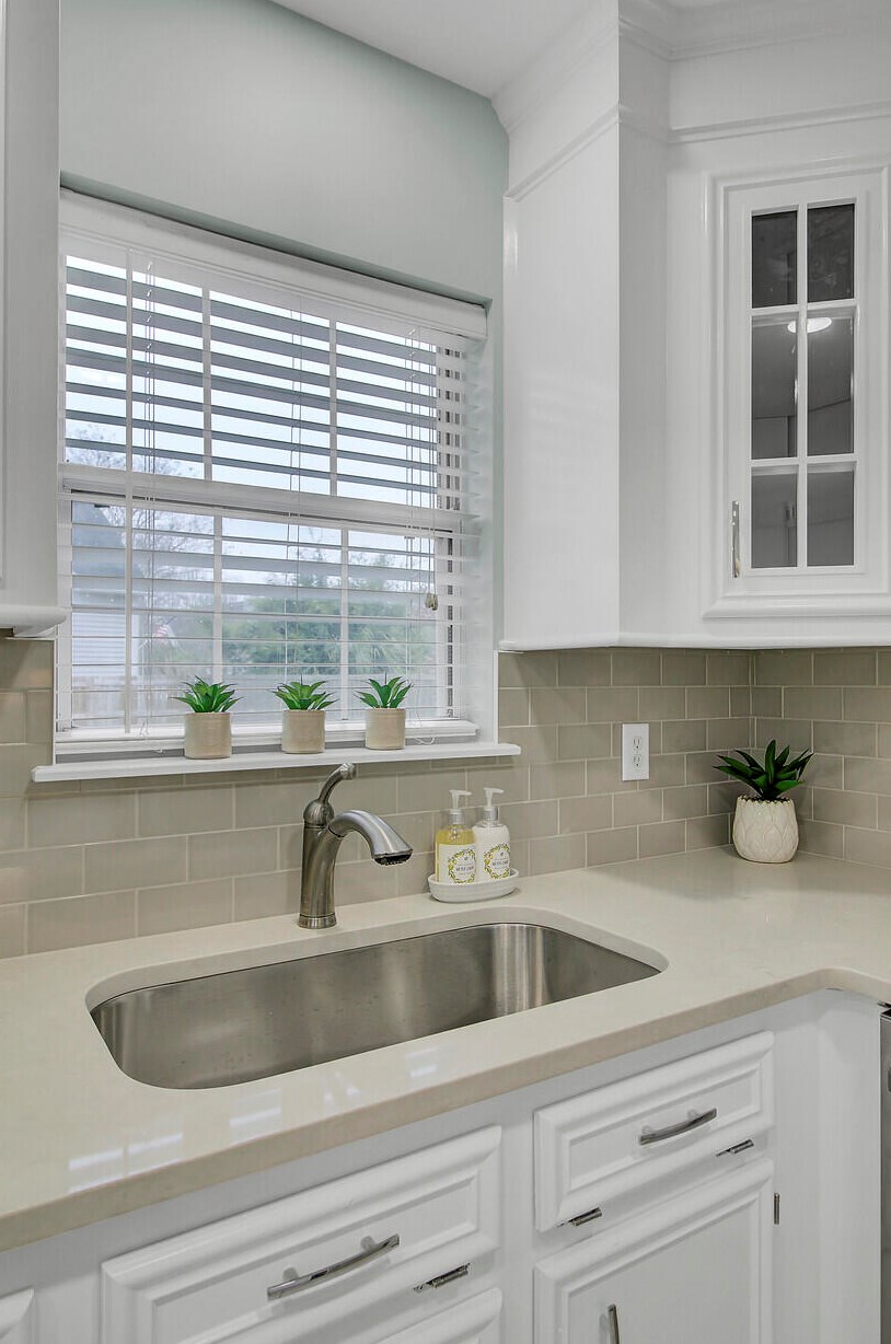 361 Arlington Dr, Charleston SC 29414-5046 exterior