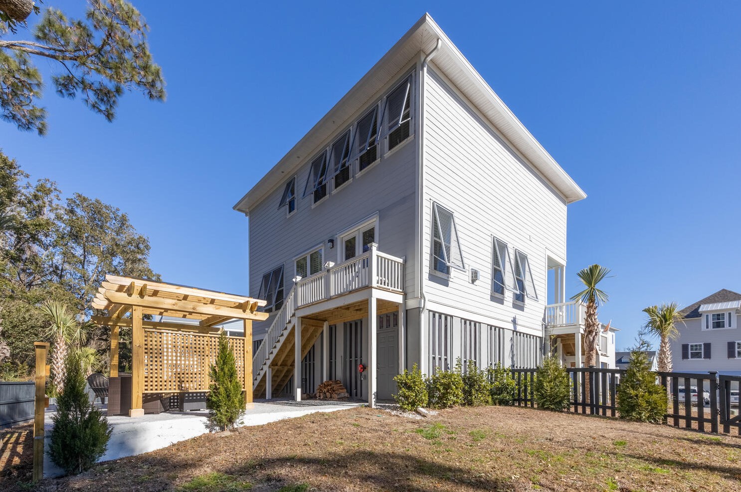 1465 Stratton Pl, Mount Pleasant SC  29466-8937 exterior