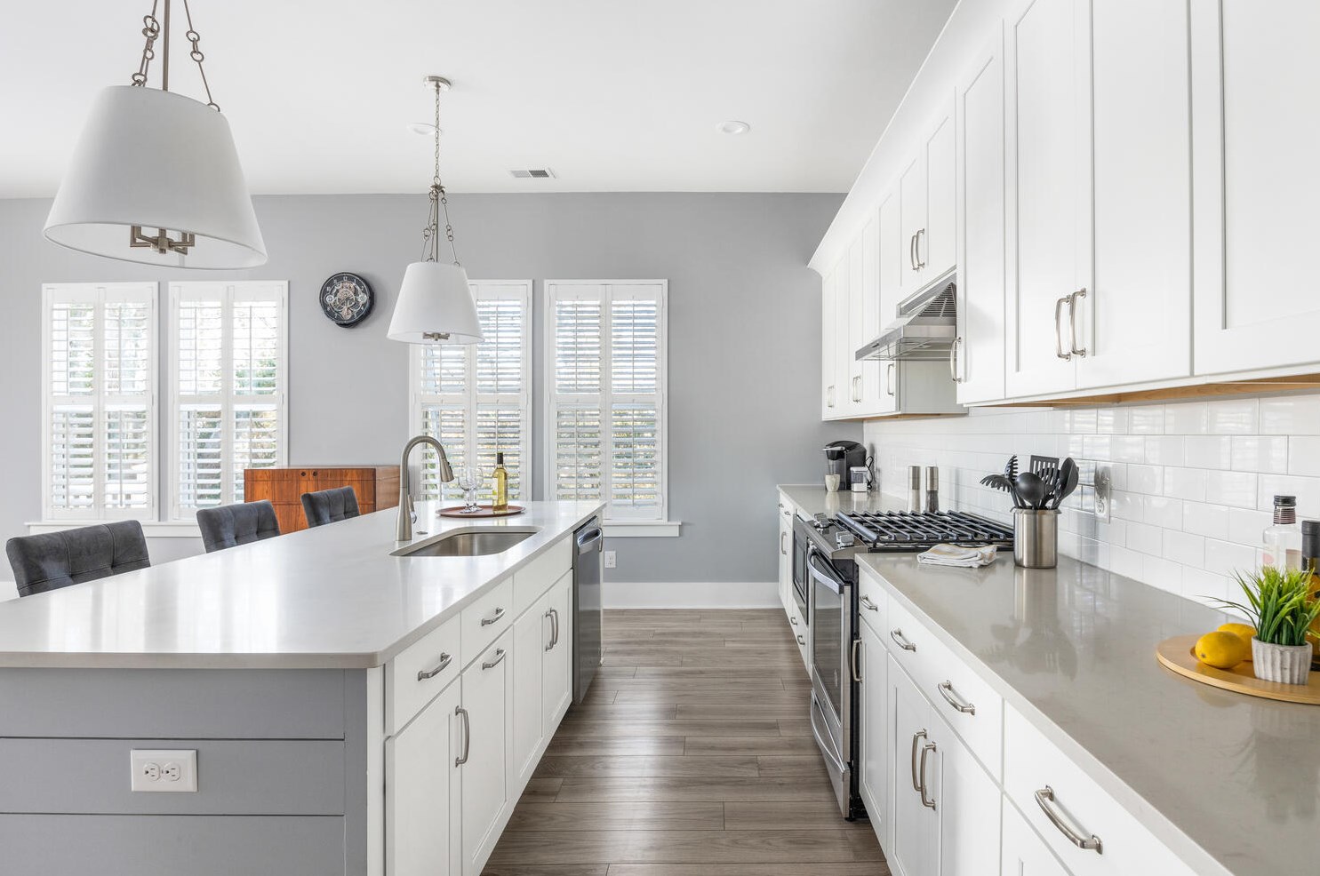 1465 Stratton Pl, Mount Pleasant SC  29466-8937 exterior