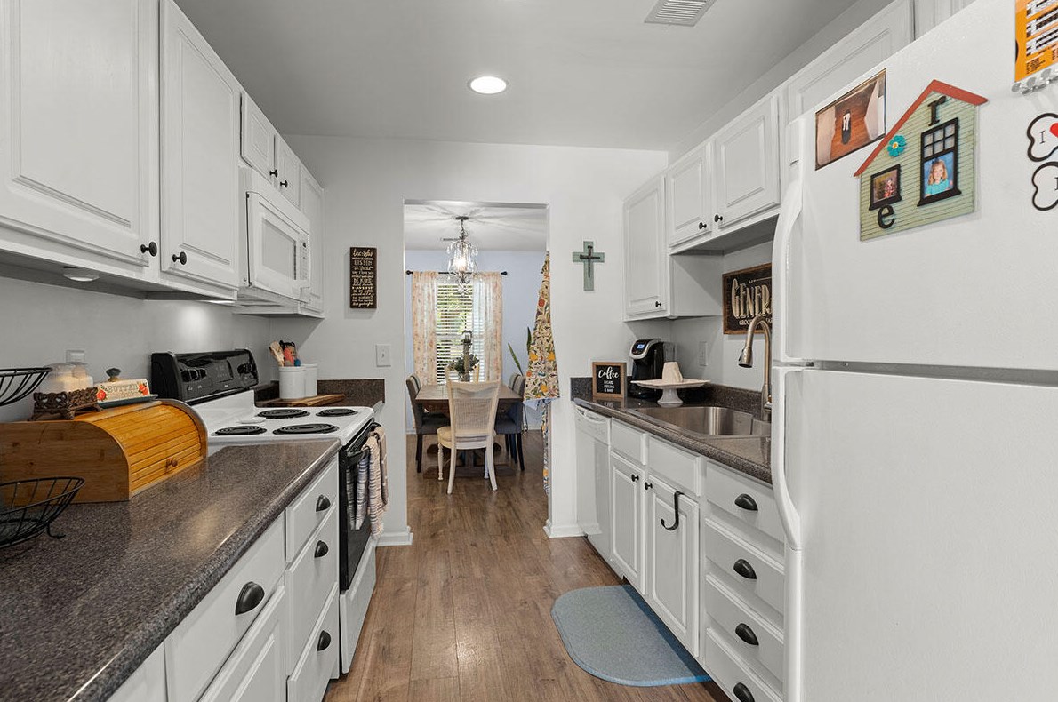 1276 Apex Ln, Charleston SC 29412-8639 exterior