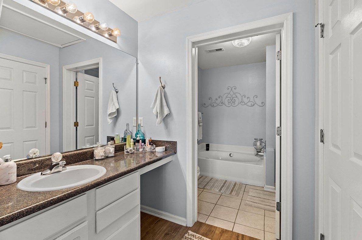 1276 Apex Ln, Charleston SC 29412-8639 exterior