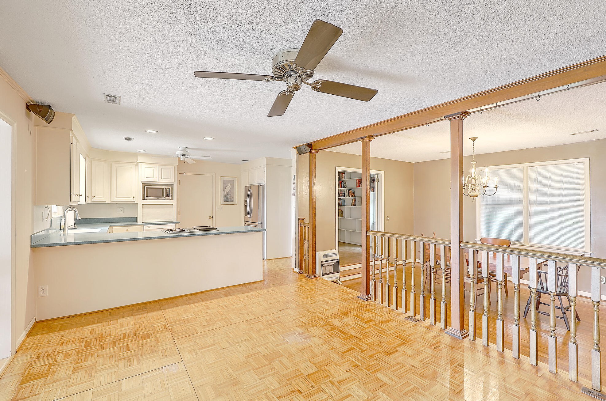 1632 Oak Island Dr, Charleston SC 29412-9519 exterior