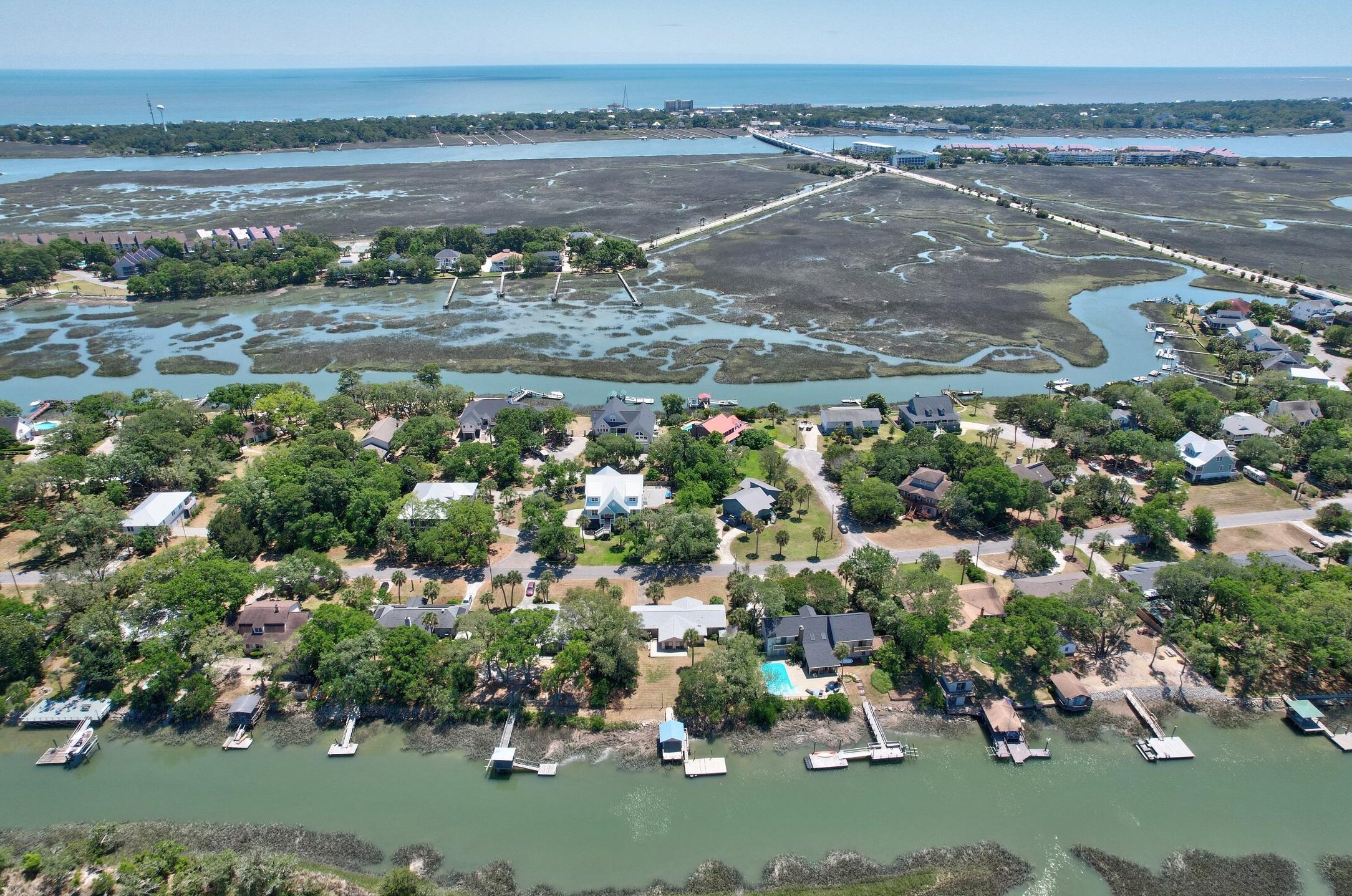 1632 Oak Island Dr, Charleston SC 29412-9519 exterior