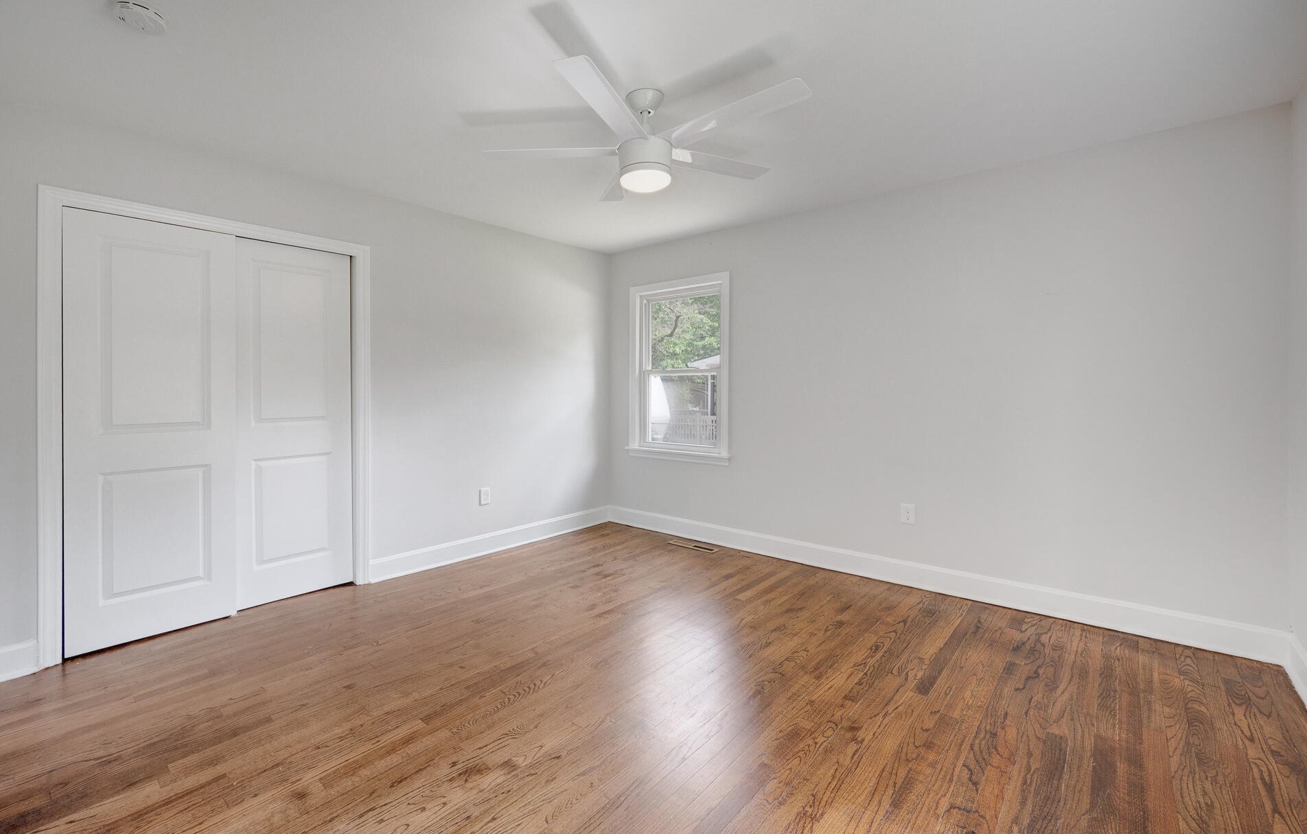307 Ashley Dr, Summerville SC  29485-5705 exterior