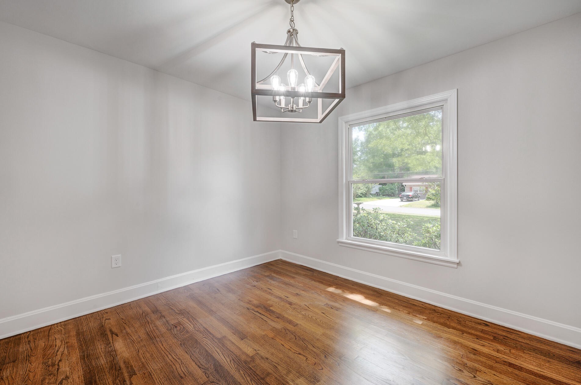 307 Ashley Dr, Summerville SC  29485-5705 exterior