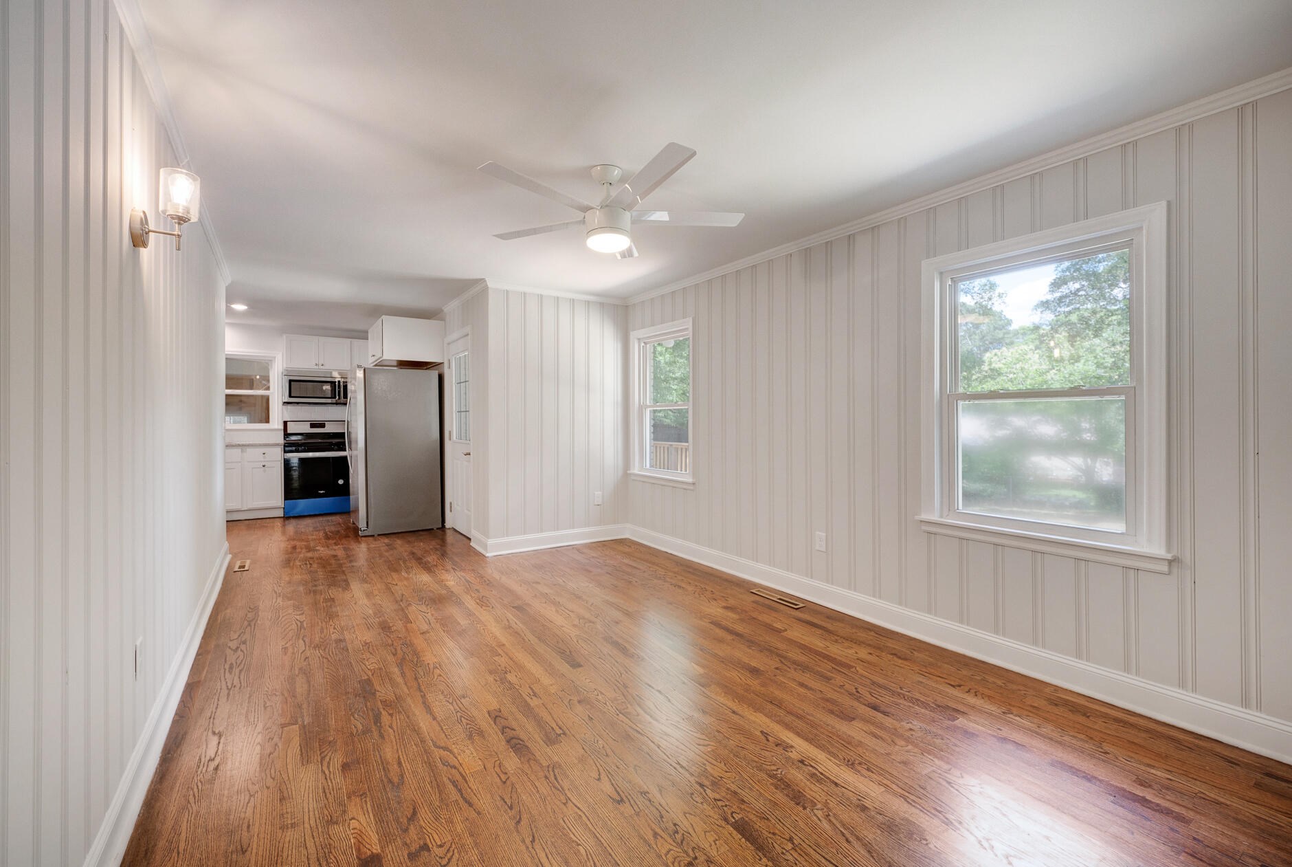 307 Ashley Dr, Summerville SC  29485-5705 exterior