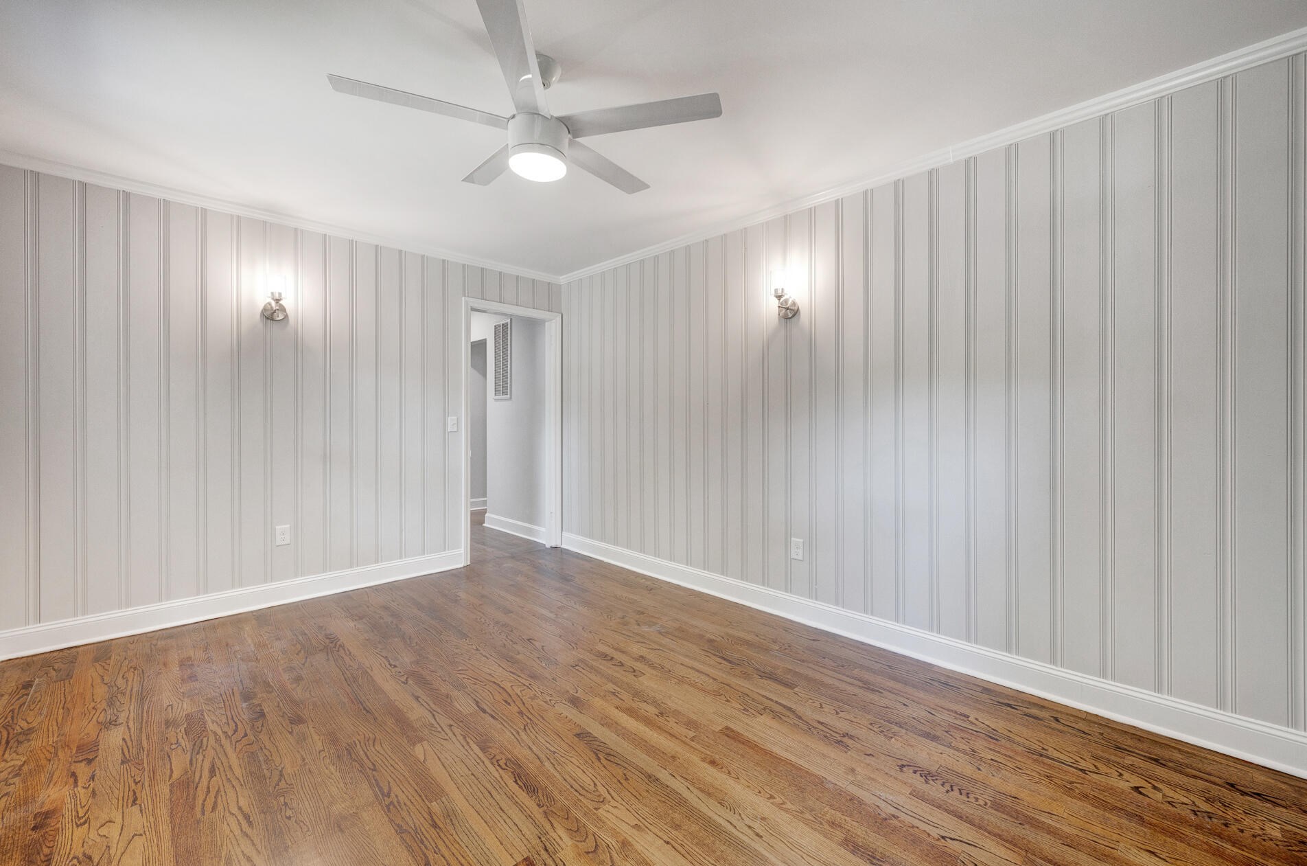 307 Ashley Dr, Summerville SC  29485-5705 exterior