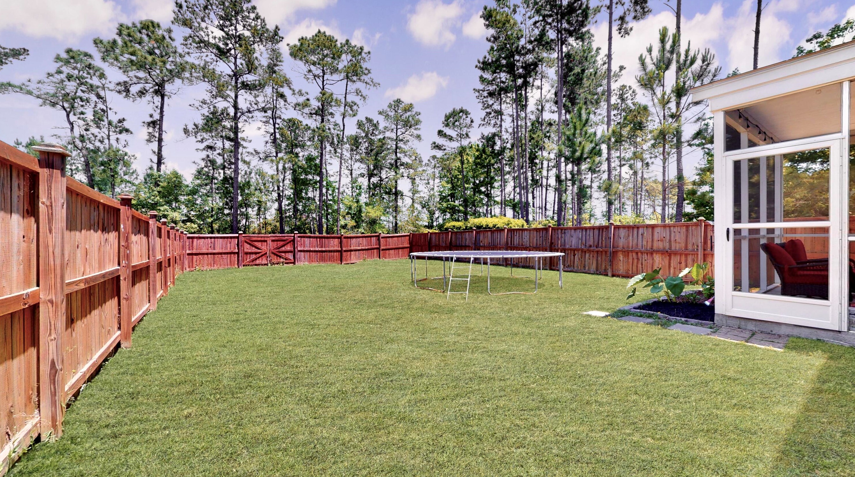 441 Whispering Breeze Ln, Summerville SC  29486 exterior