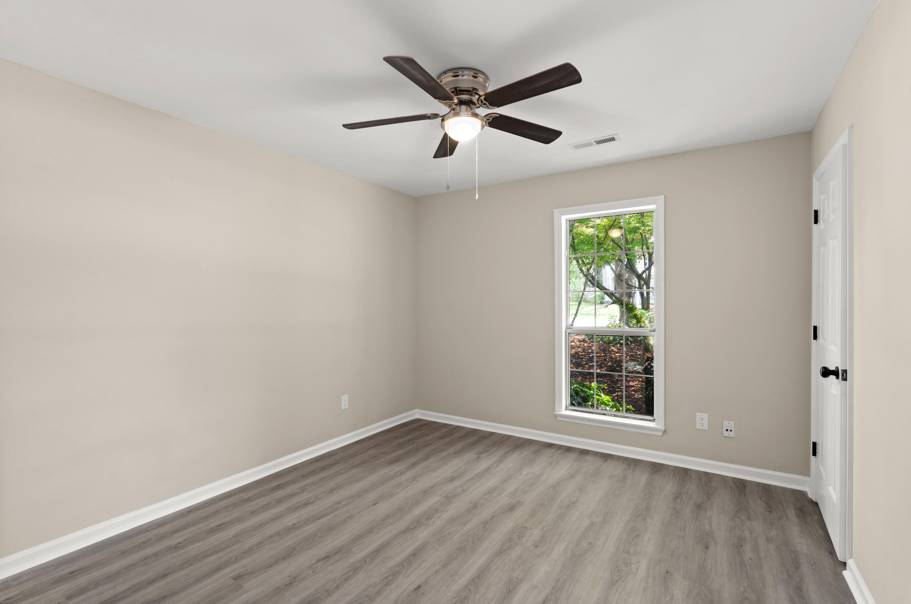 111 Lowndes Rd, Charleston SC  29445-7027 exterior