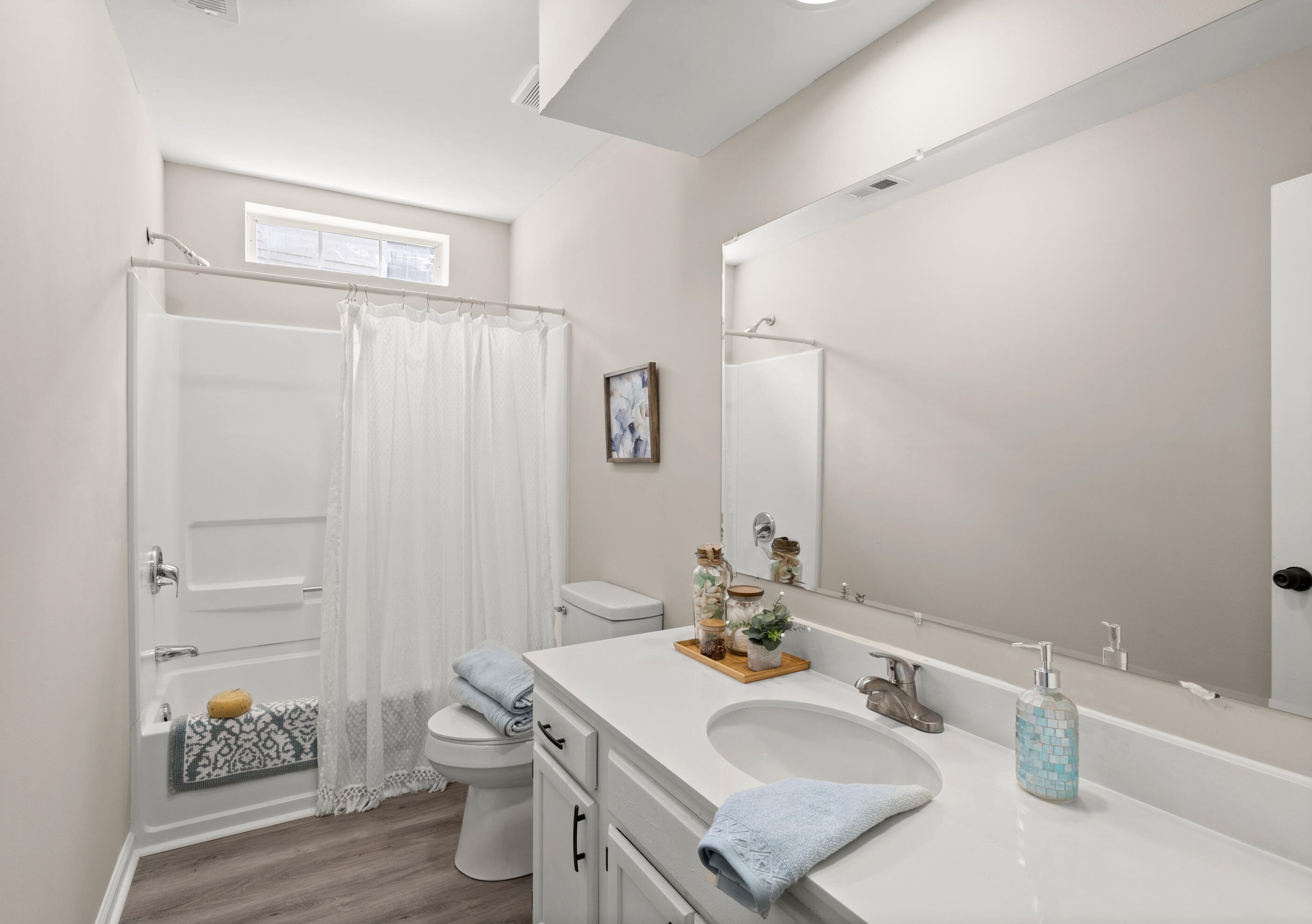 111 Lowndes Rd, Charleston SC  29445-7027 exterior