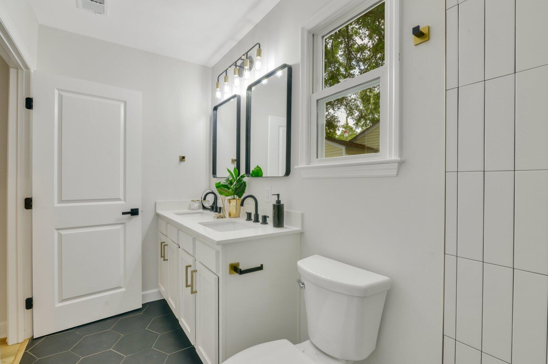 2650 Madden Dr, Charleston SC  29405-5531 exterior