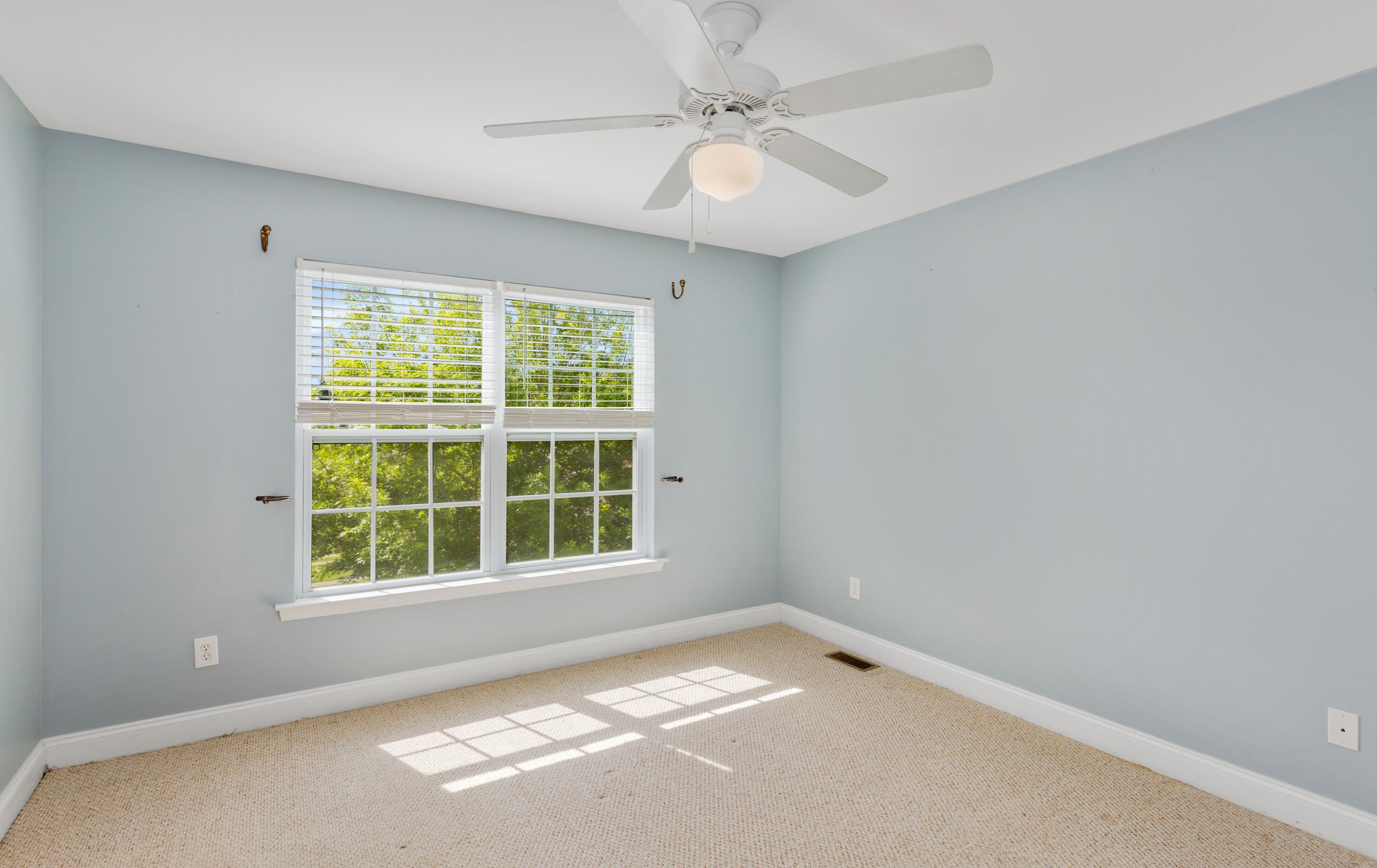 4027 Hartland St, Charleston SC 29414-6095 exterior