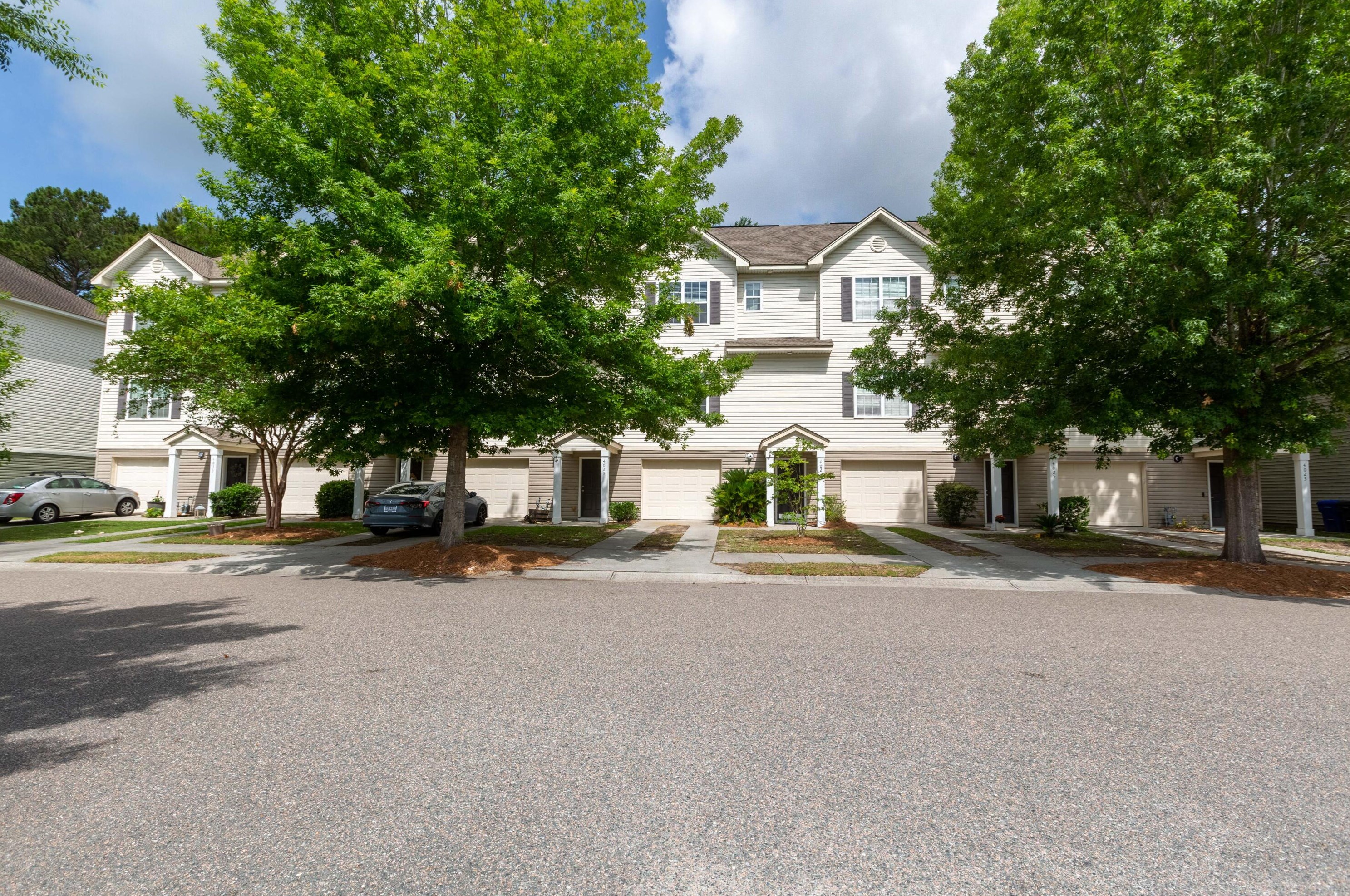 4027 Hartland St, Charleston SC 29414-6095 exterior