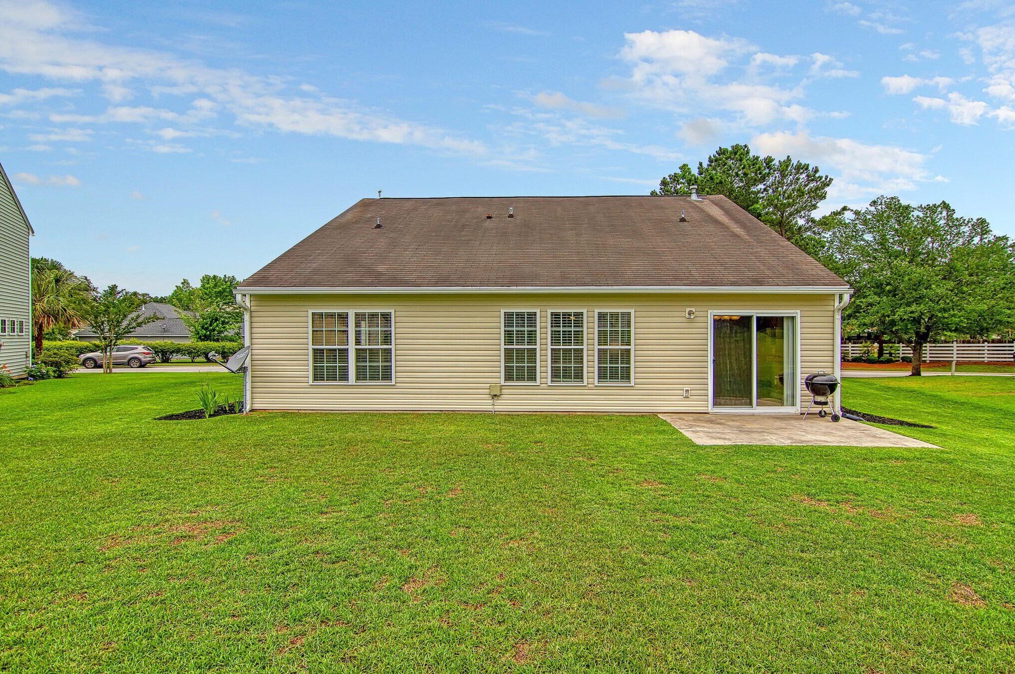 479 Dolphin Dr, Summerville SC 29485-4181 exterior