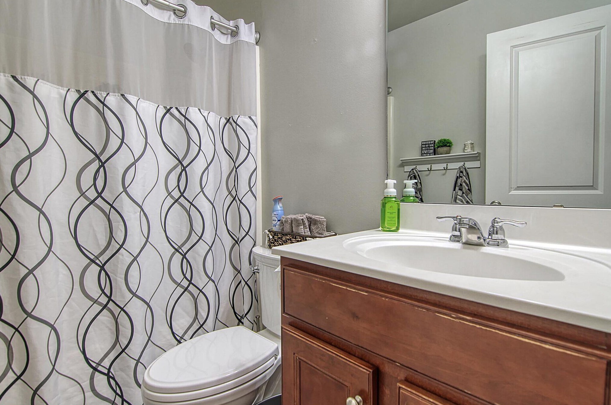 479 Dolphin Dr, Summerville SC 29485-4181 exterior