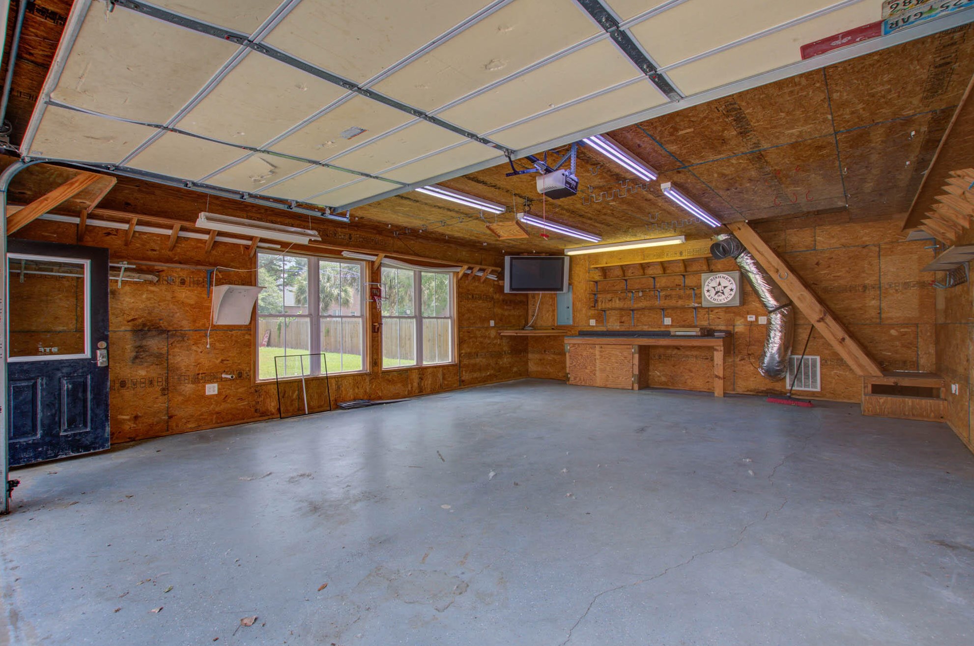 1106 Maplecrest Dr, Moncks Corner SC  29461-2951 exterior