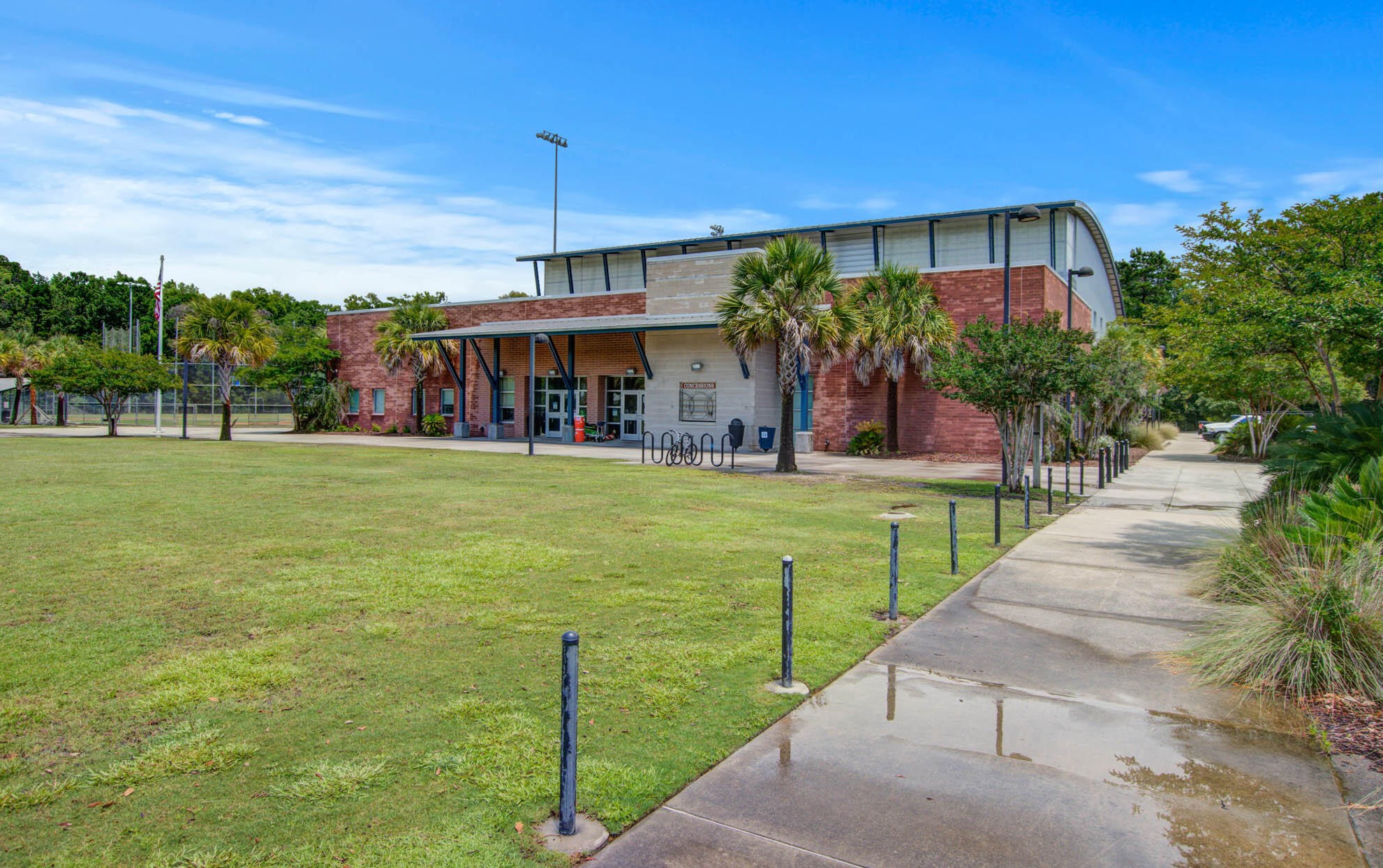 1470 Ashley Garden Blvd, Charleston SC  29414-9125 exterior