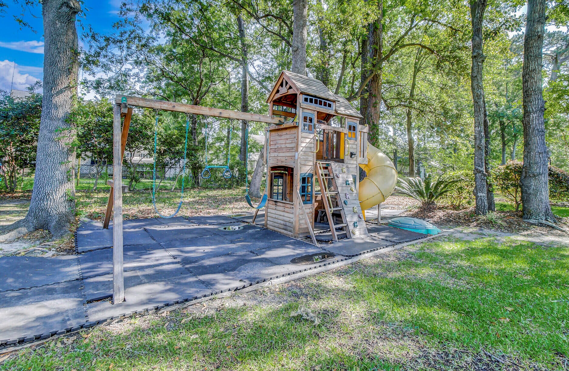 8 Sabina Ct, Charleston SC 29410-8663 exterior