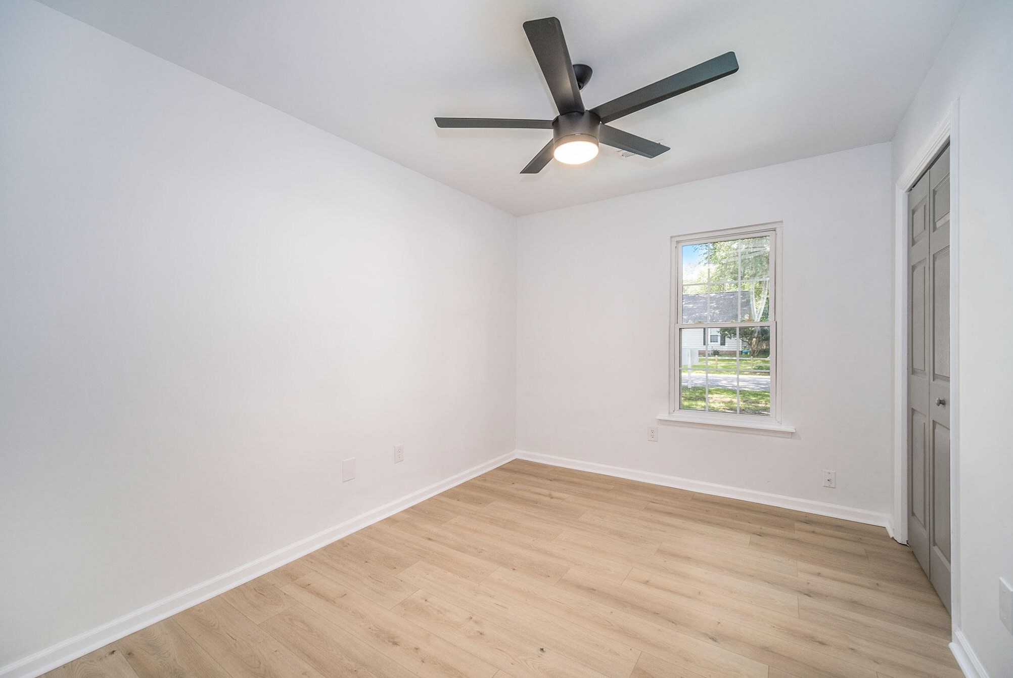 17 Paddlecreek Ave, Charleston SC  29412-2541 exterior
