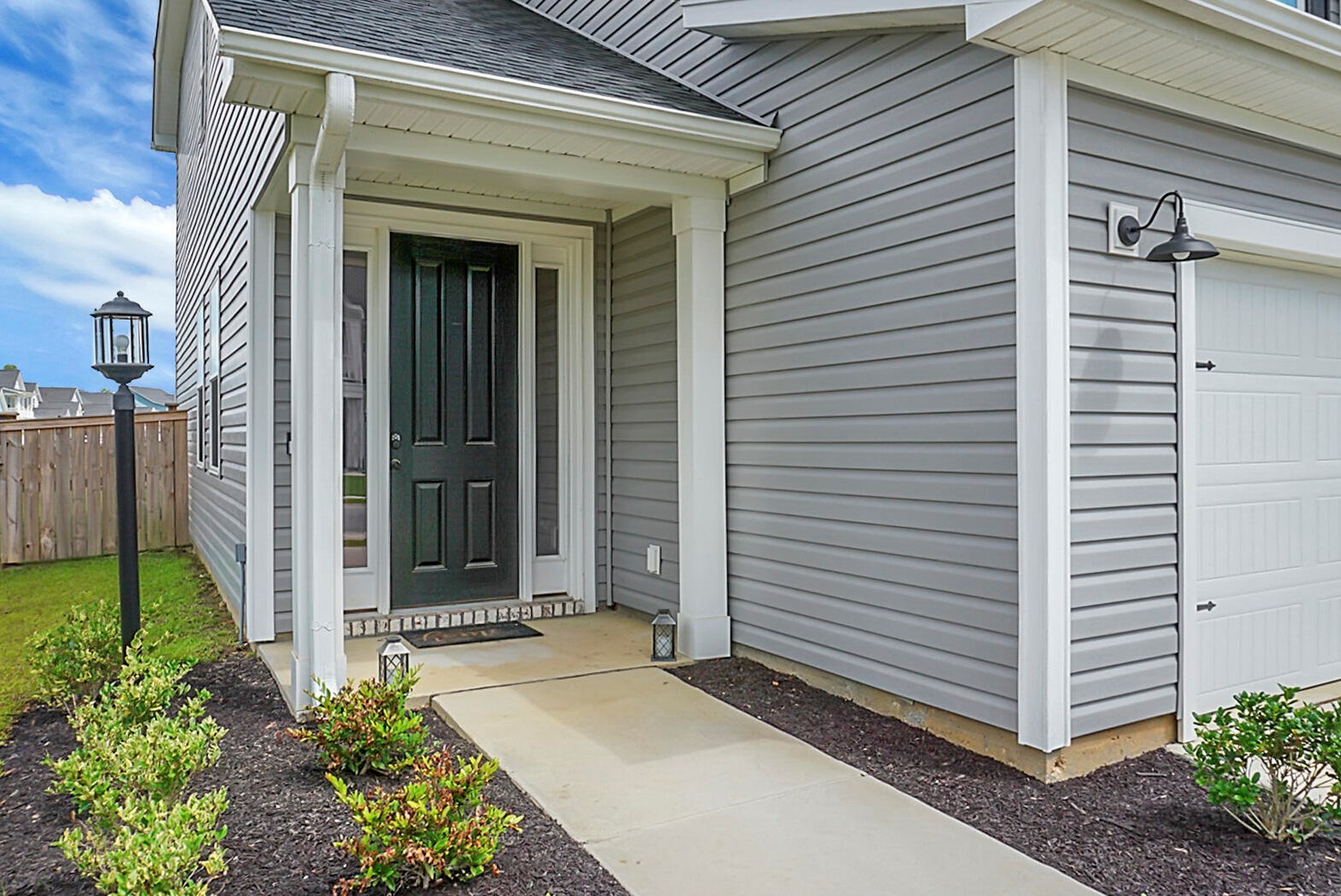 291 Red Leaf Blvd, Moncks Corner SC  29461-8881 exterior